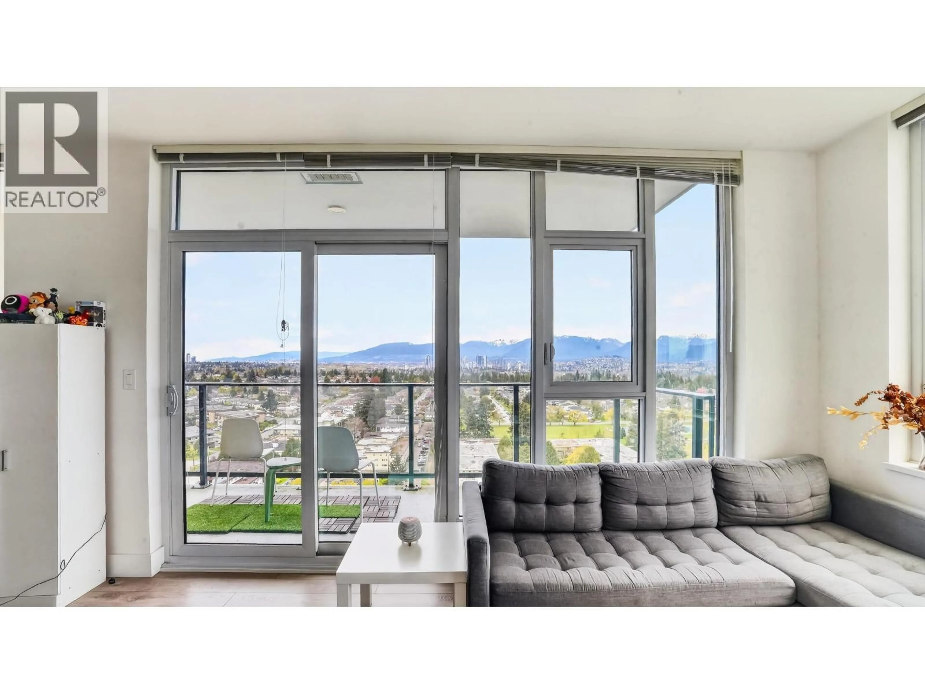 Living room with furniture, unknown for 2205 - 7303 NOBLE LANE, Burnaby British Columbia V3N0H2