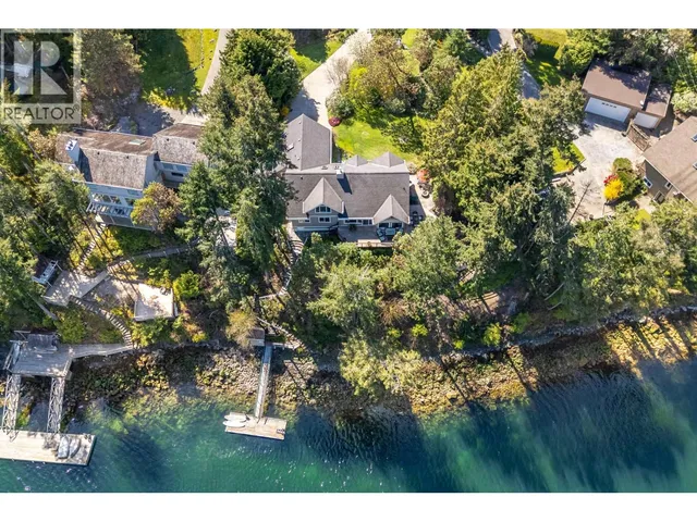 10040 WESCAN ROAD, Halfmoon Bay 5