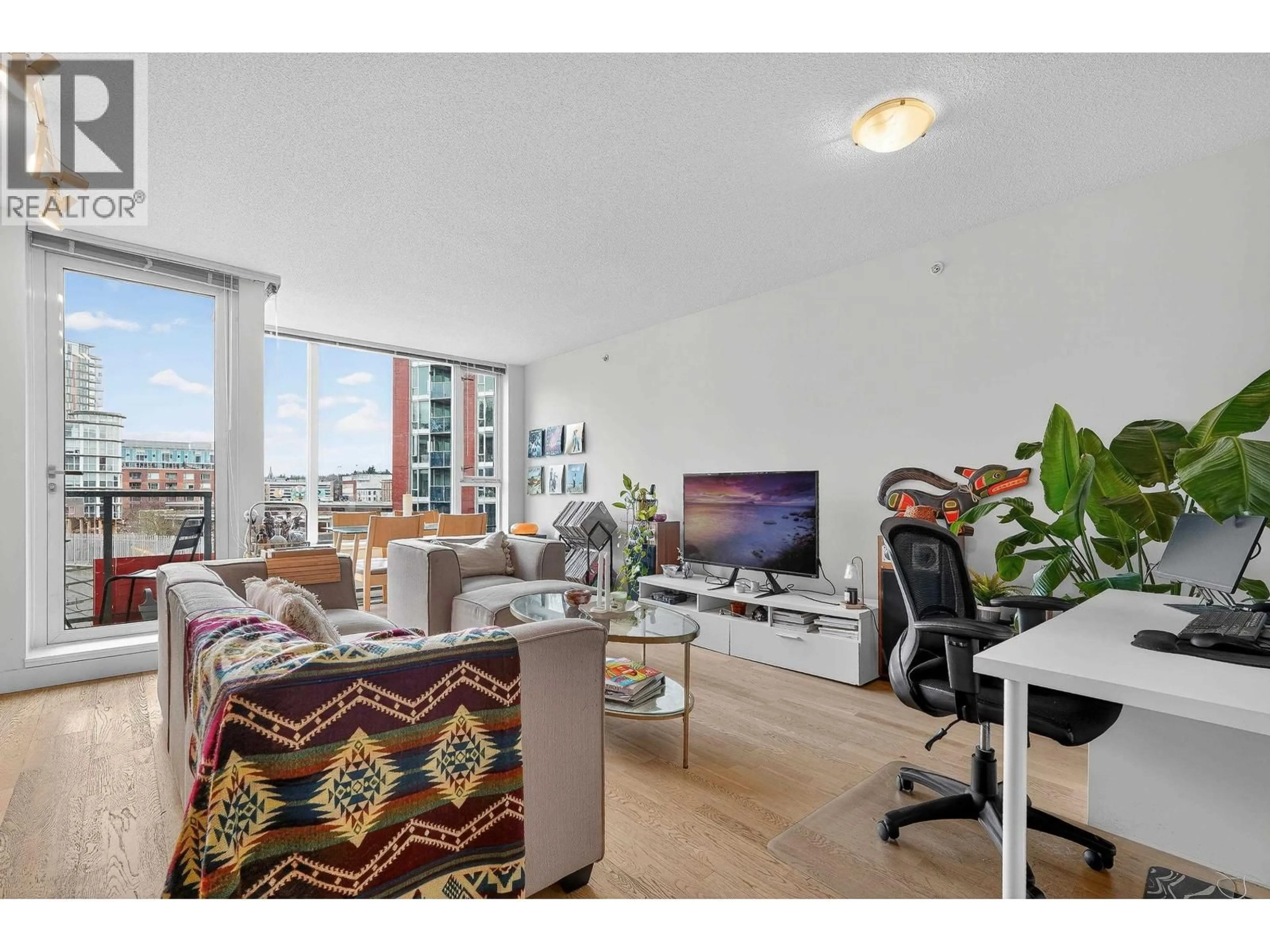 Living room with furniture, unknown for 904 - 251 7TH AVENUE, Vancouver British Columbia V5T0B9