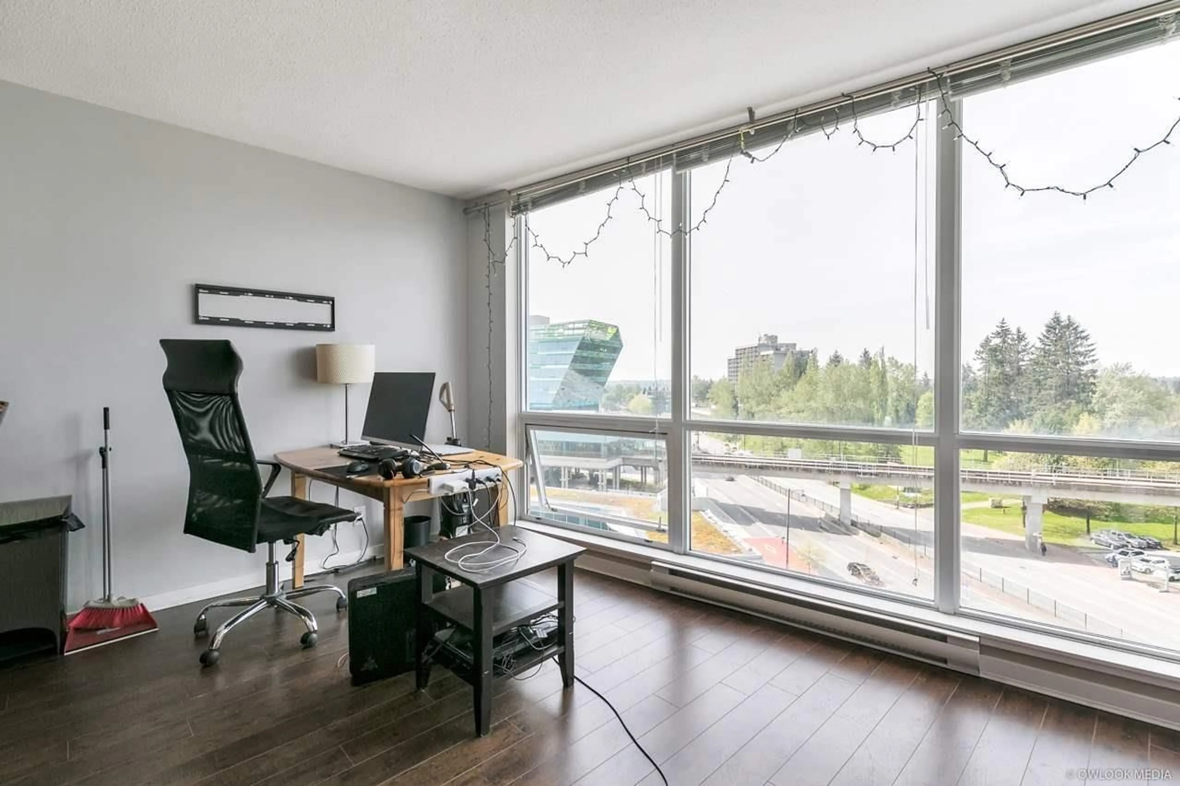 A pic of a room for 910 - 13618 100 AVENUE, Surrey British Columbia V3T0A8