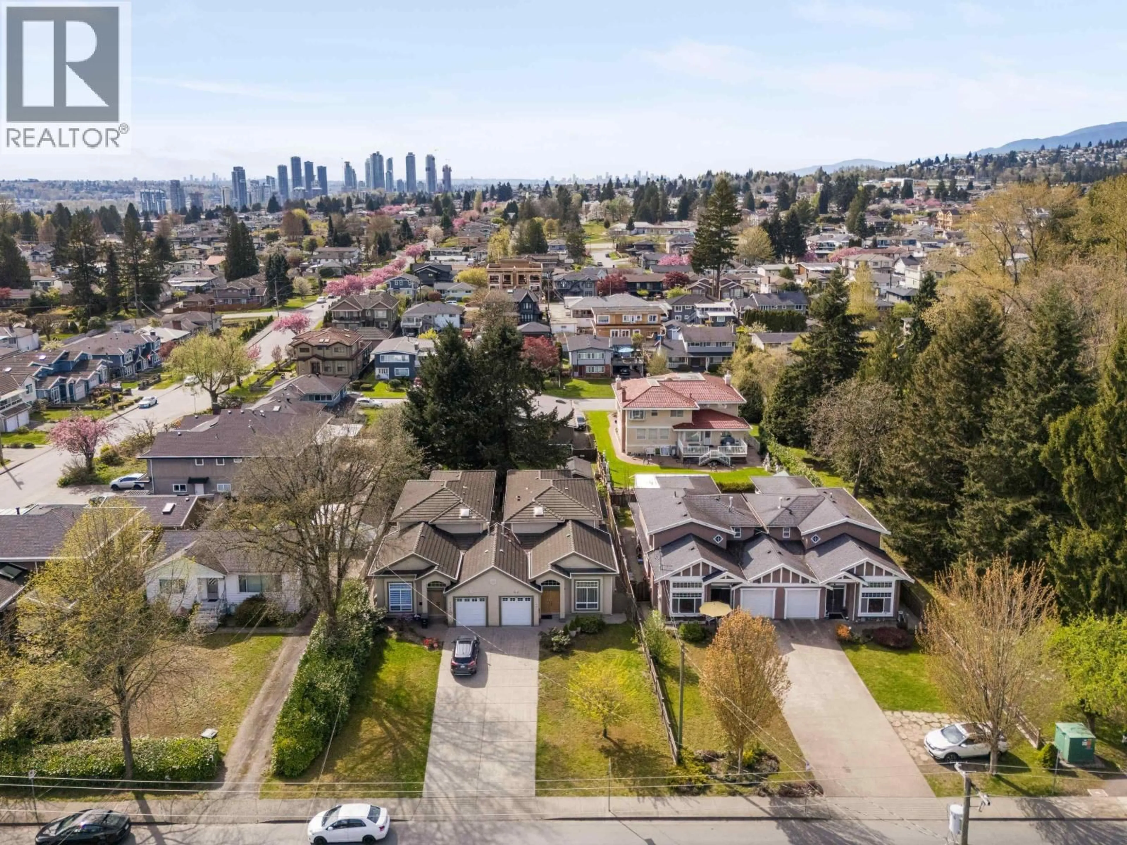 A pic from outside/outdoor area/front of a property/back of a property/a pic from drone, unknown for 1351 DUTHIE AVENUE, Burnaby British Columbia V5A2R5
