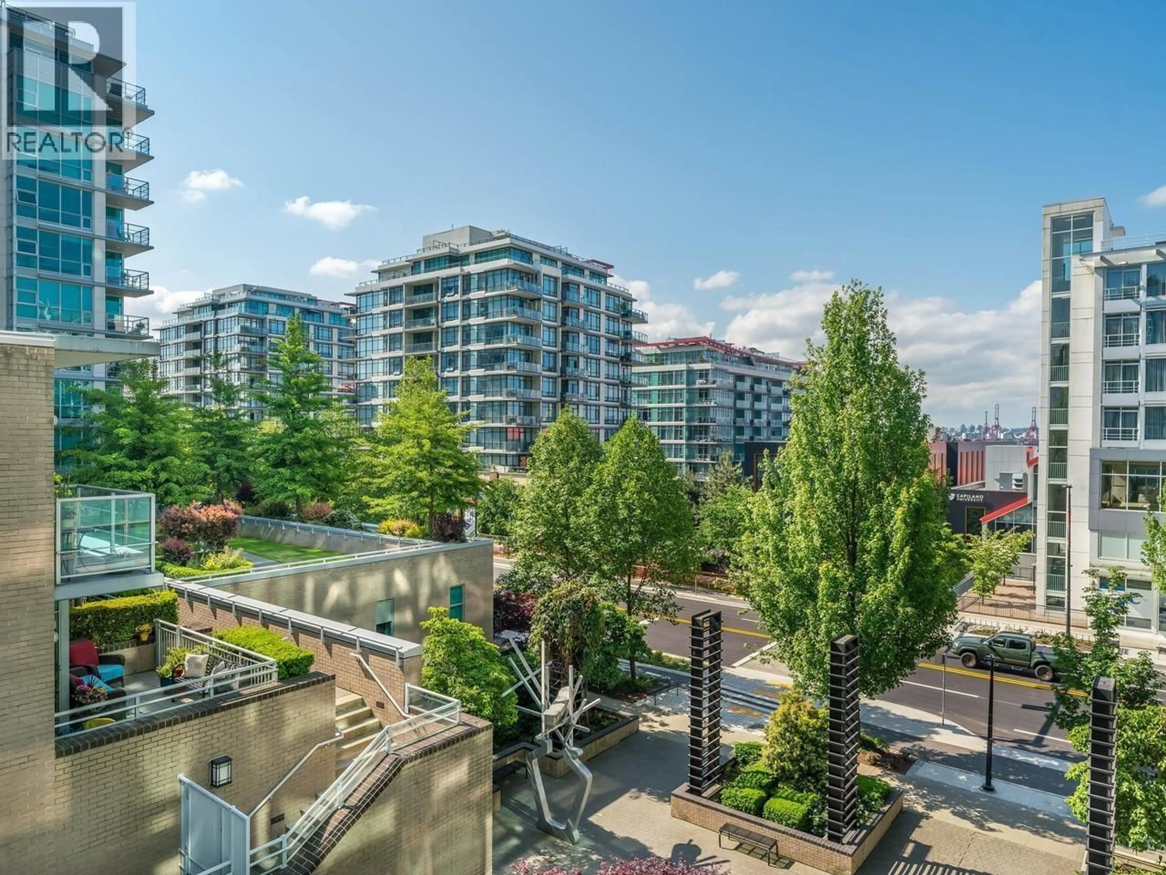A pic from outside/outdoor area/front of a property/back of a property/a pic from drone, city buildings view from balcony for 401 - 138 ESPLANADE, North Vancouver British Columbia V7L4X9