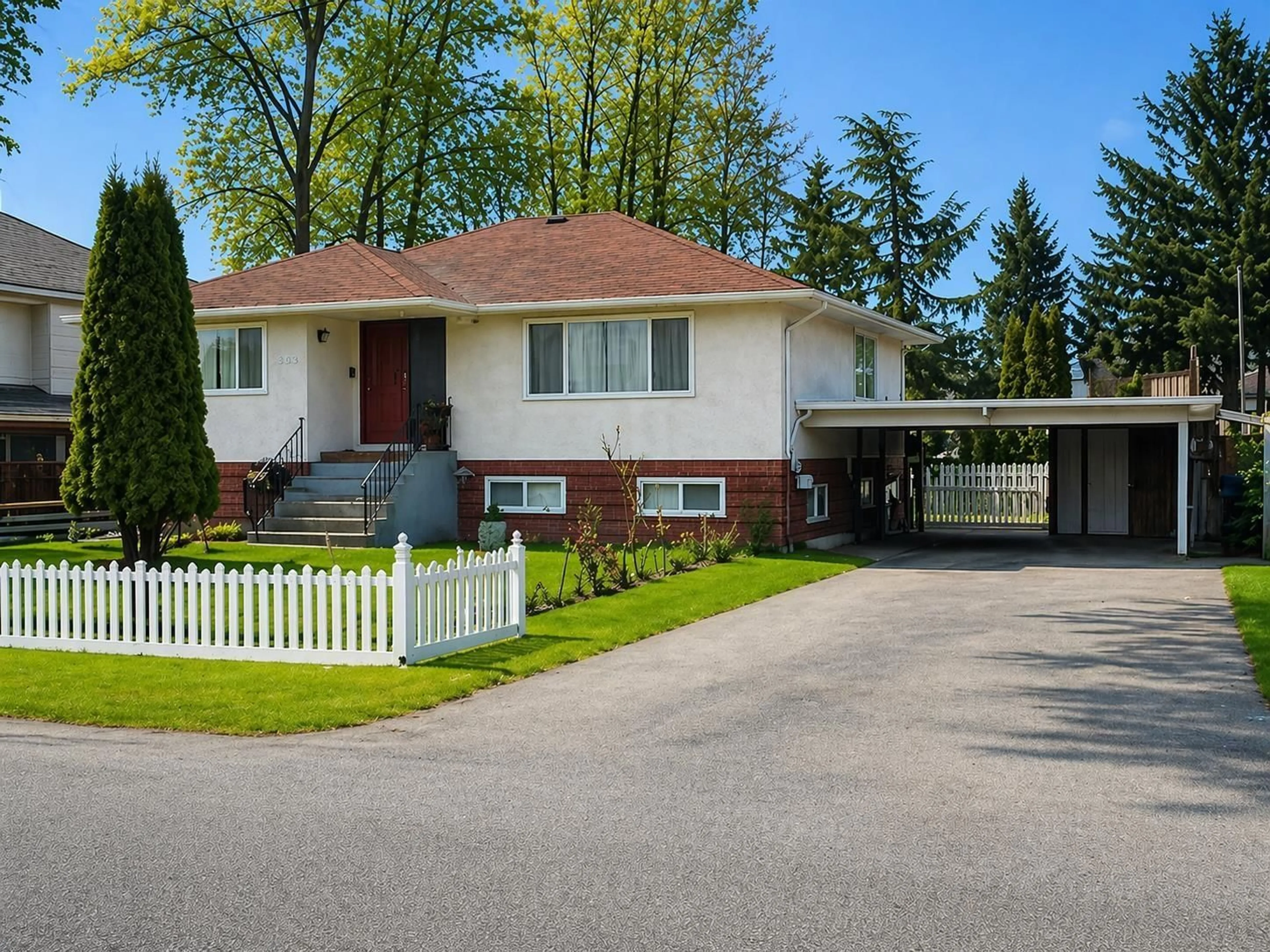 Home with vinyl exterior material, street for 14844 103A AVENUE, Surrey British Columbia V3R1L7