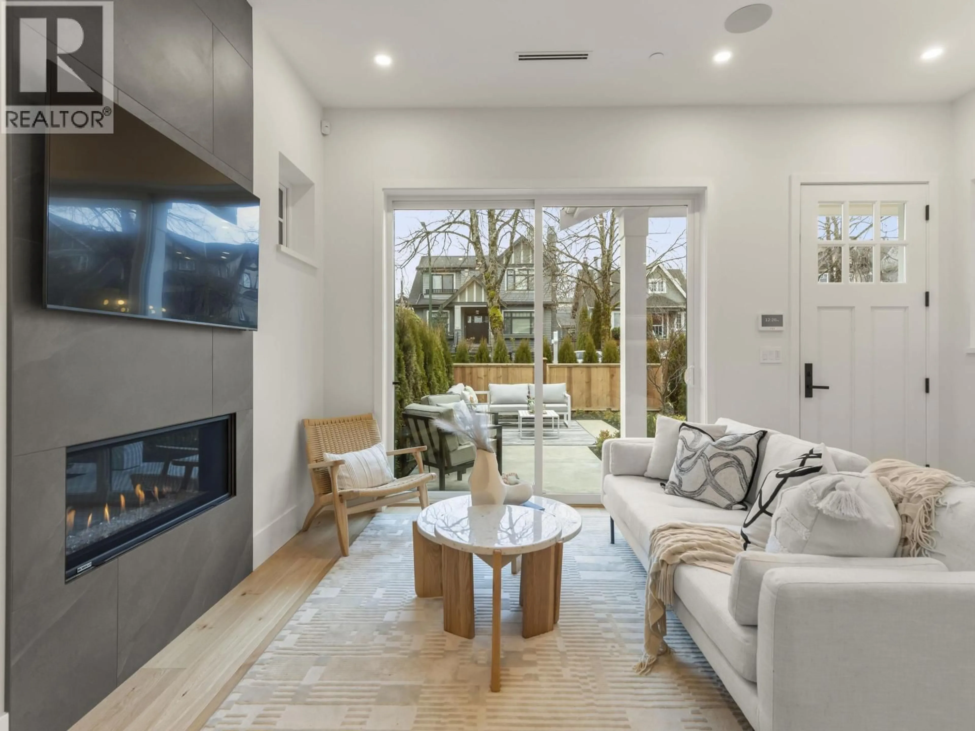 Living room with furniture, unknown for 1 - 3919 18TH AVENUE, Vancouver British Columbia V6S1B6