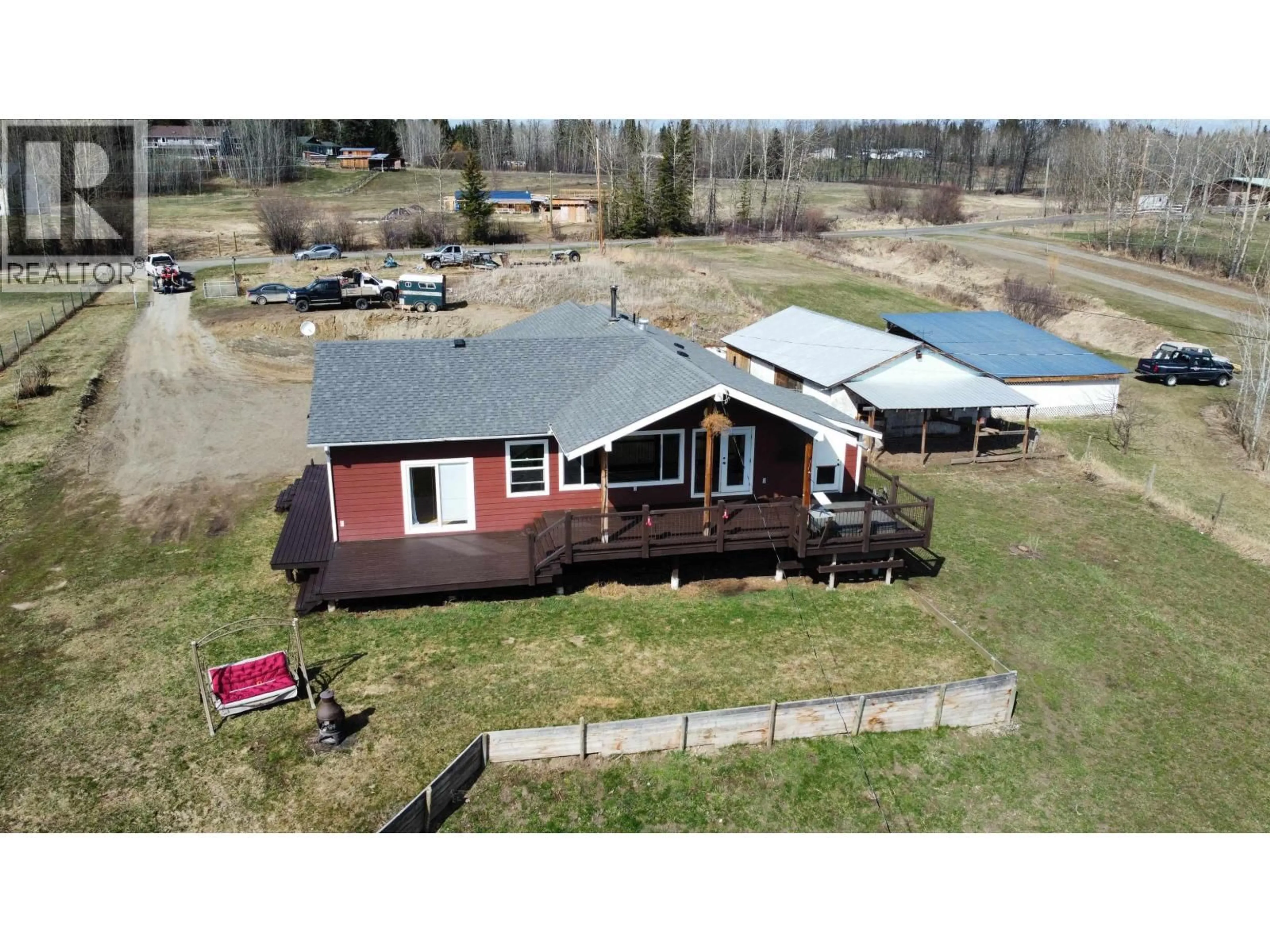 A pic from outside/outdoor area/front of a property/back of a property/a pic from drone, building for 4242 SPUR ROAD, Williams Lake British Columbia V0L1G0
