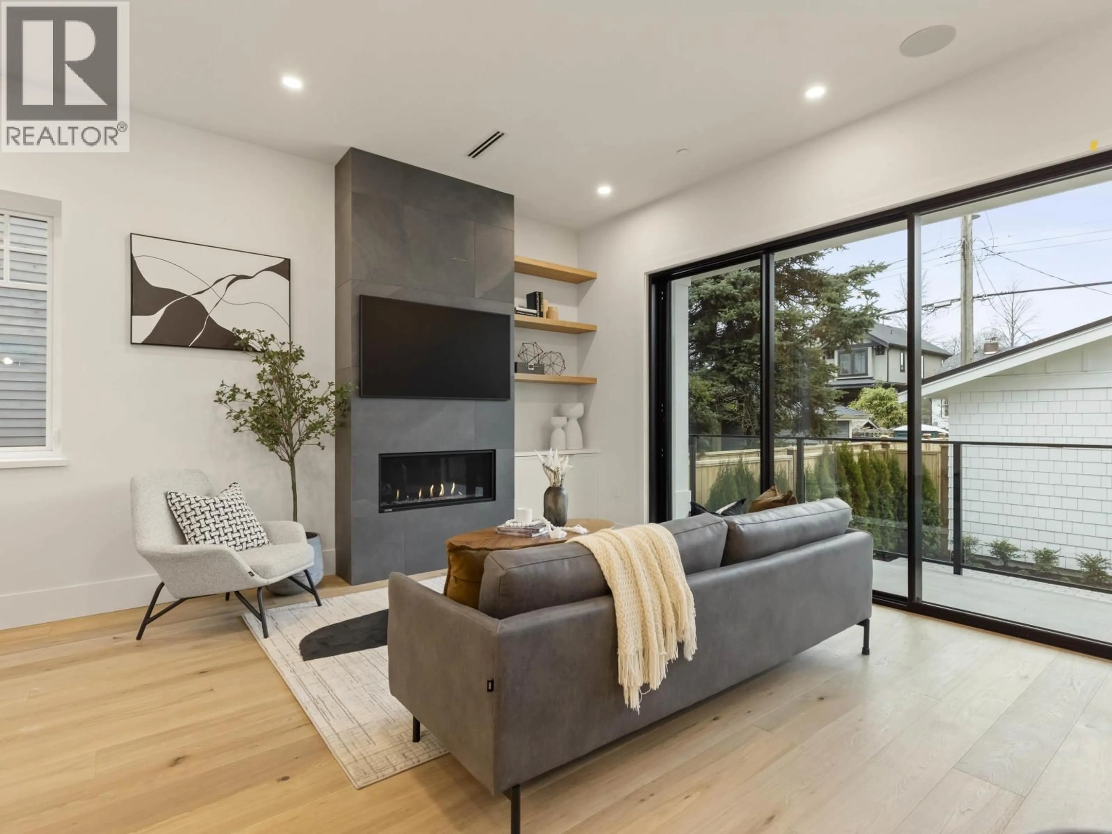 Living room with furniture, unknown for 2 - 3919 18TH AVENUE, Vancouver British Columbia V6S1B6