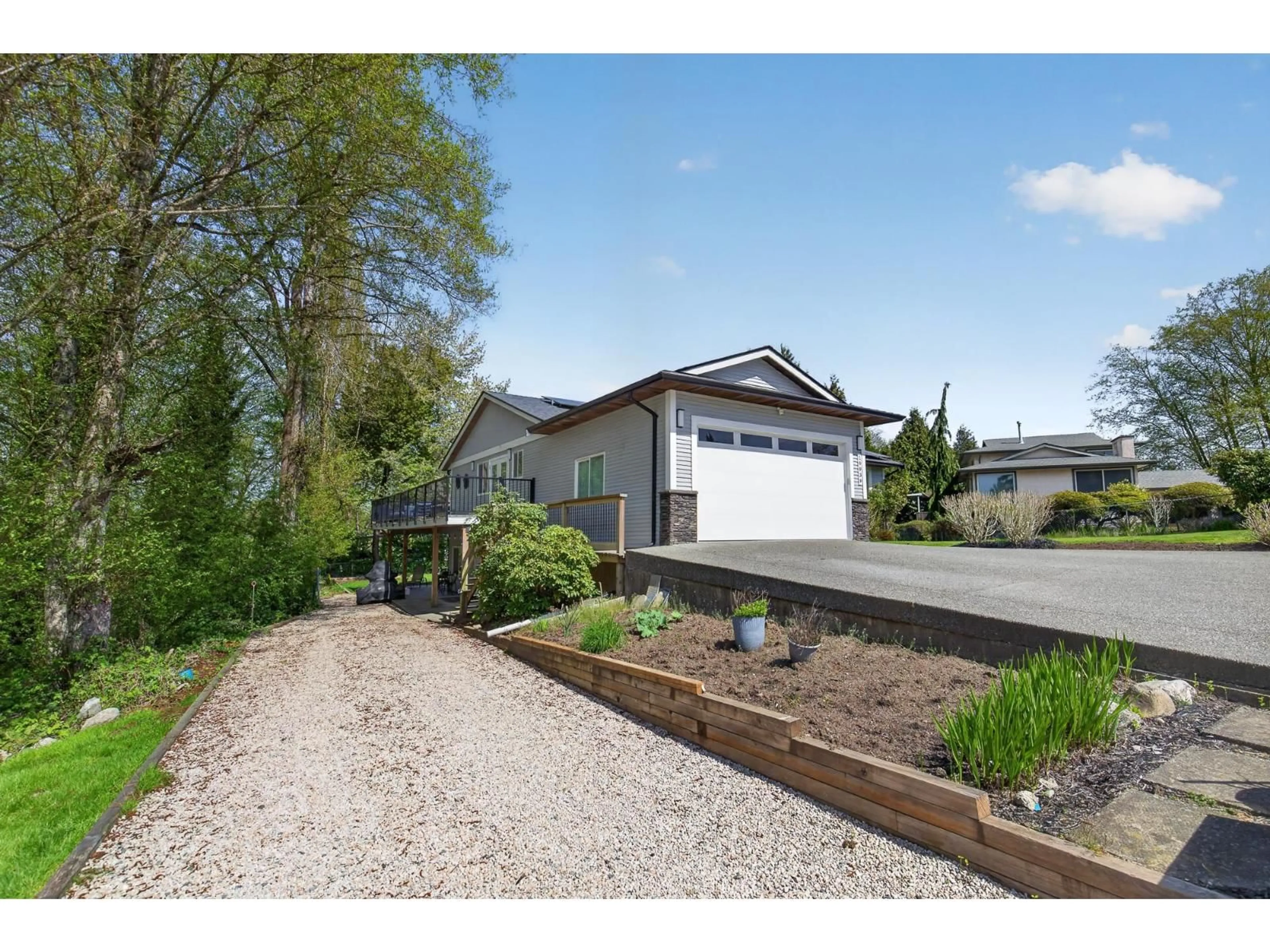 A pic from outside/outdoor area/front of a property/back of a property/a pic from drone, street for 19939 51 AVENUE, Langley British Columbia V3A7P2