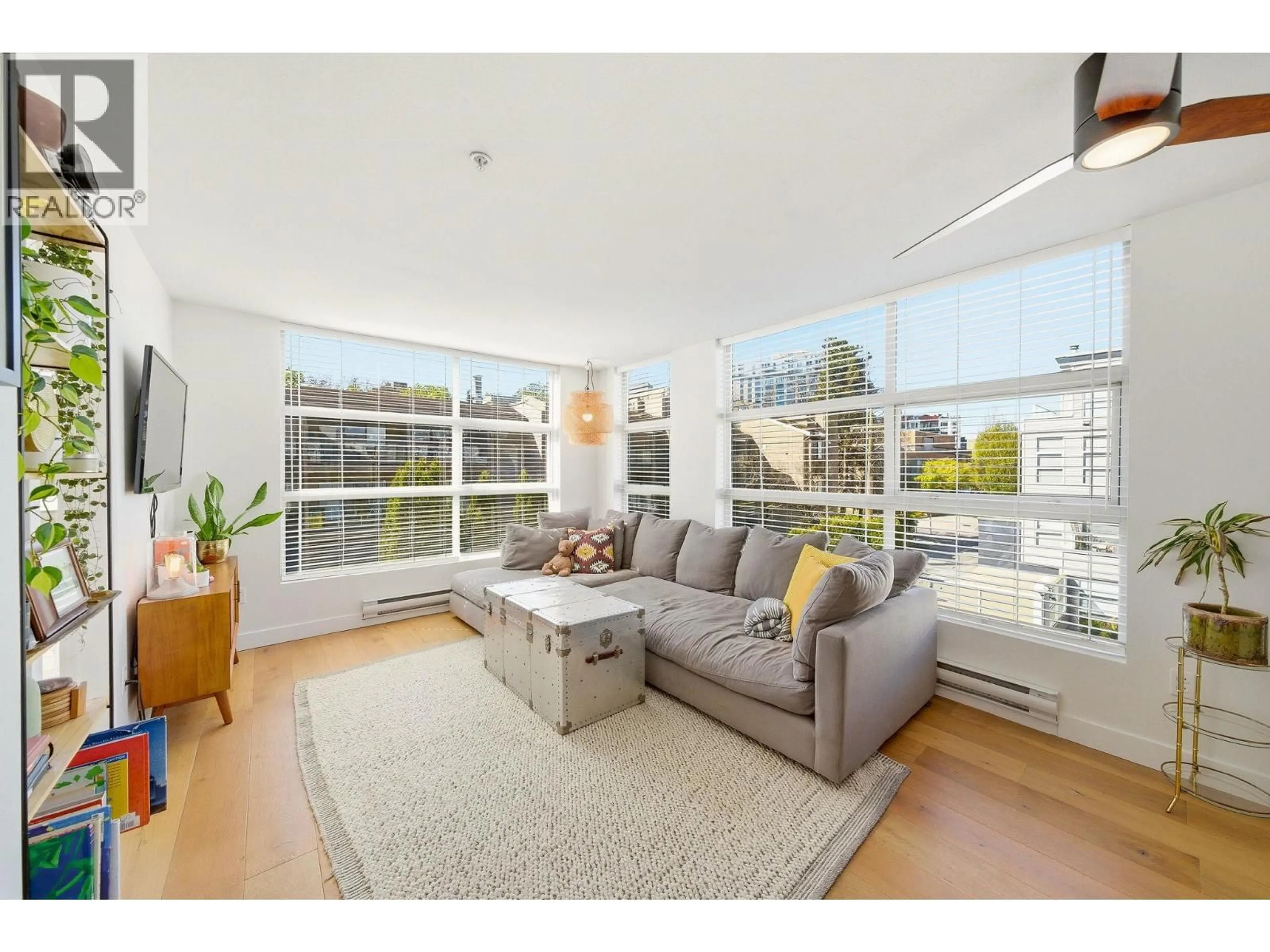 Living room with furniture, unknown for 309 - 418 BROADWAY, Vancouver British Columbia V5T1X2