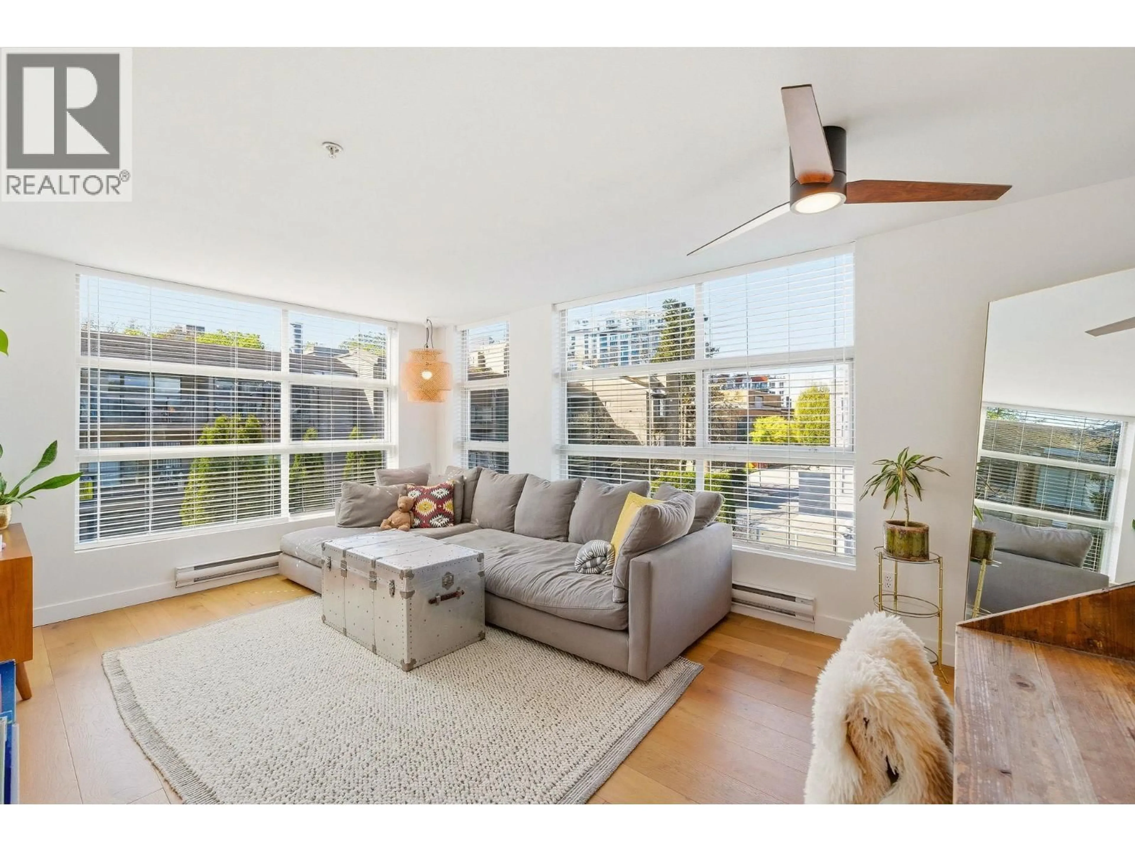 Living room with furniture, unknown for 309 - 418 BROADWAY, Vancouver British Columbia V5T1X2