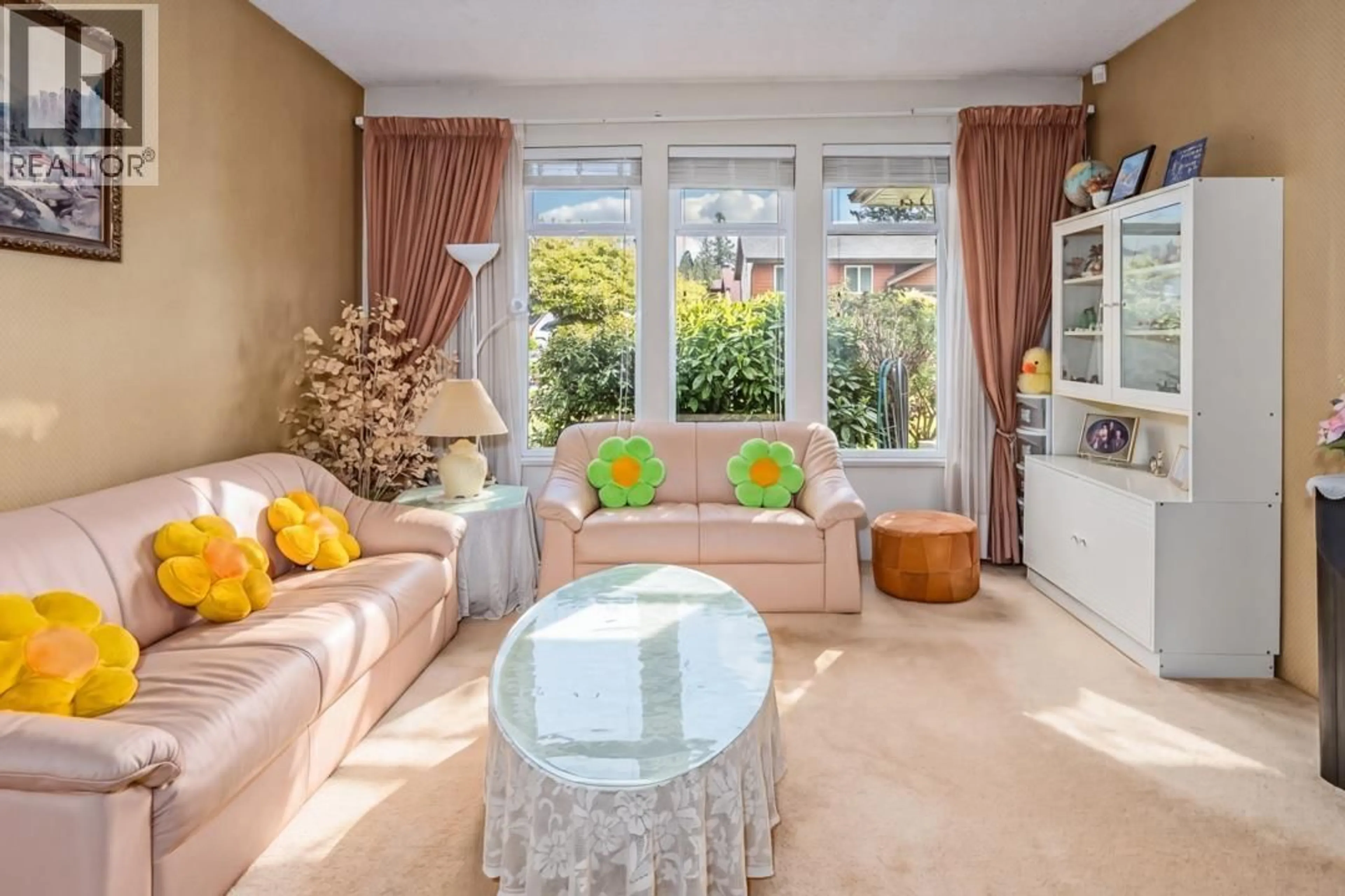 Living room with furniture, unknown for 1304 HORNBY STREET, Coquitlam British Columbia V3E1V4