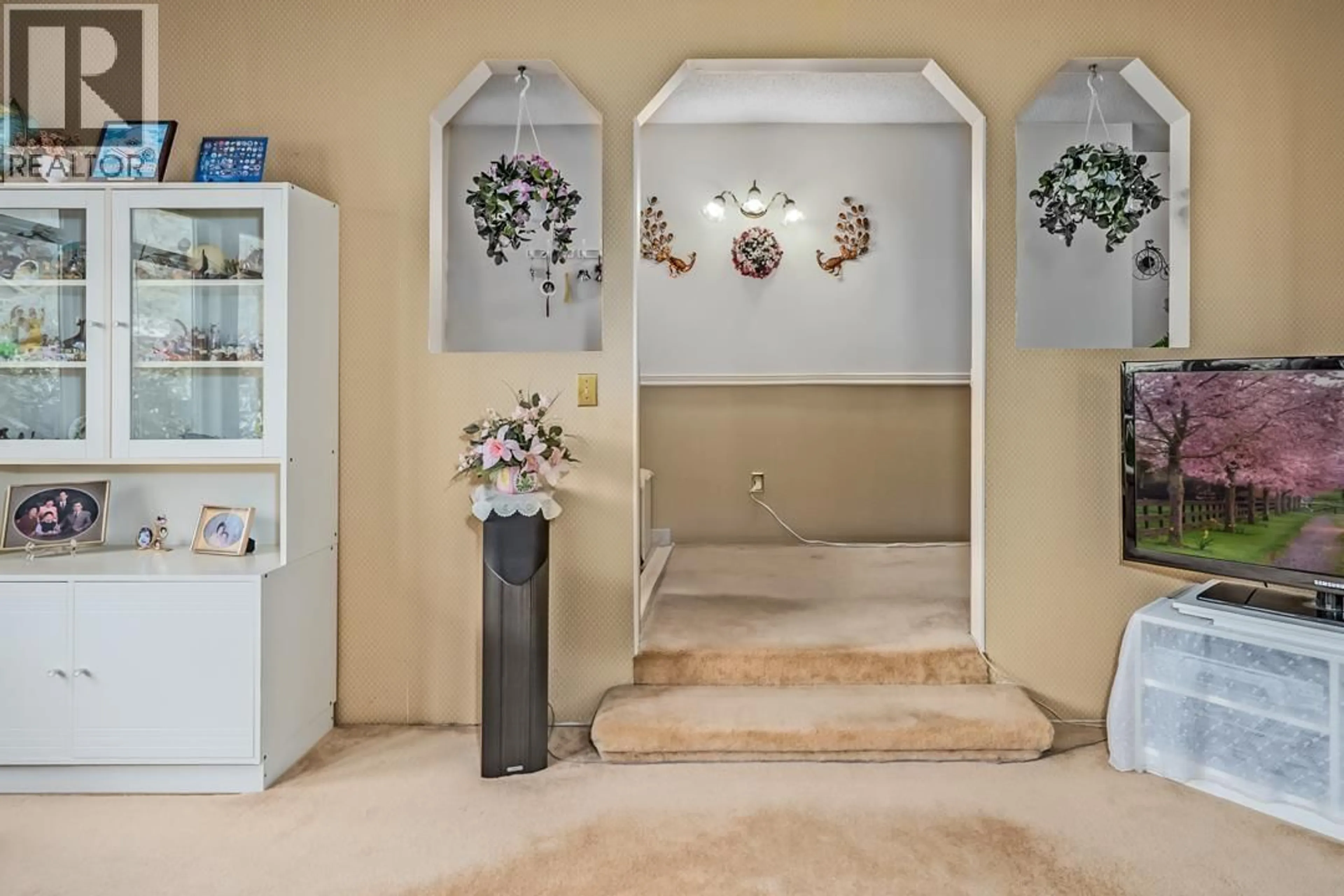 Indoor foyer for 1304 HORNBY STREET, Coquitlam British Columbia V3E1V4