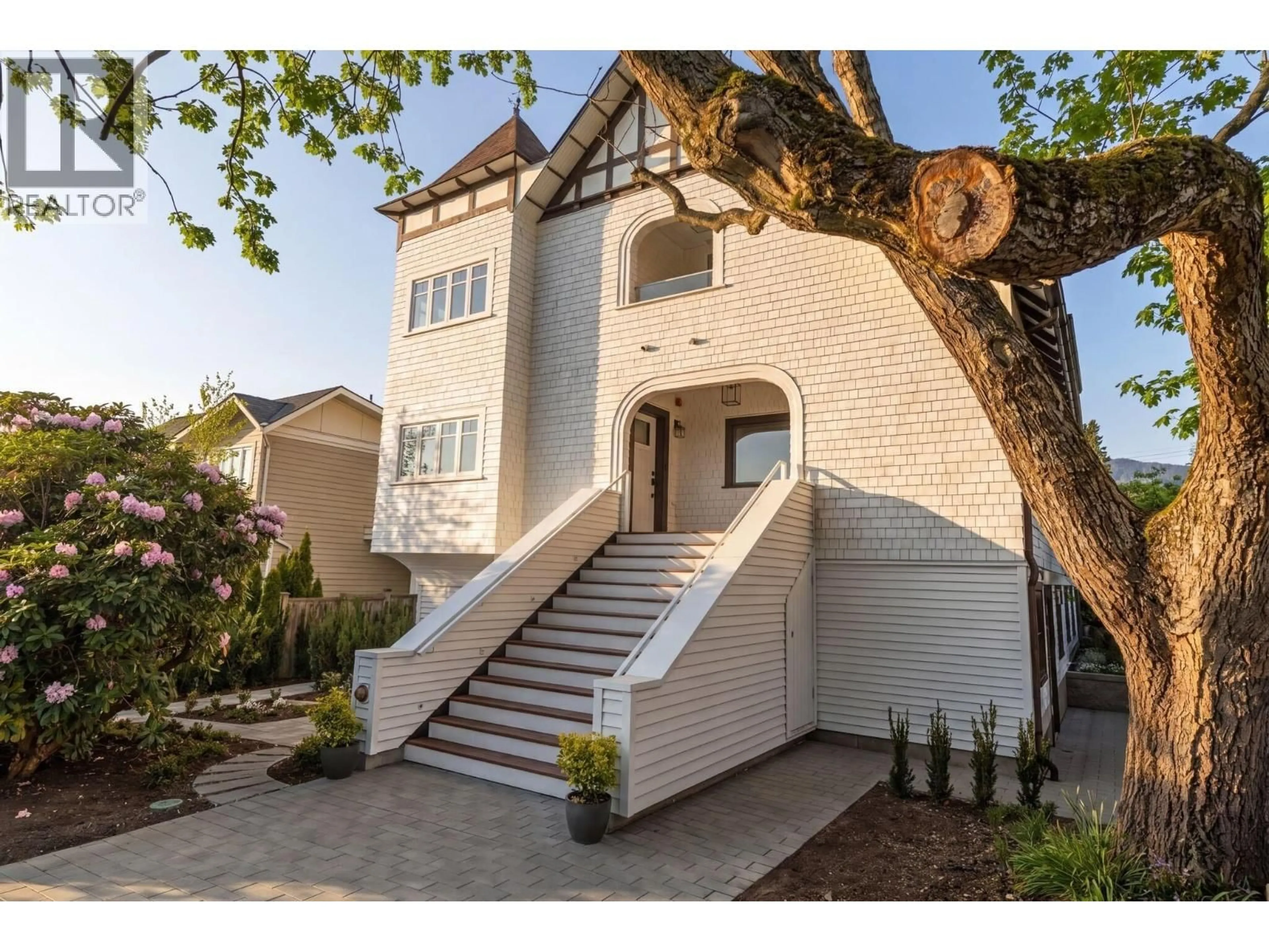 Home with brick exterior material, street for 1 - 326 14TH STREET, North Vancouver British Columbia V7M1P6