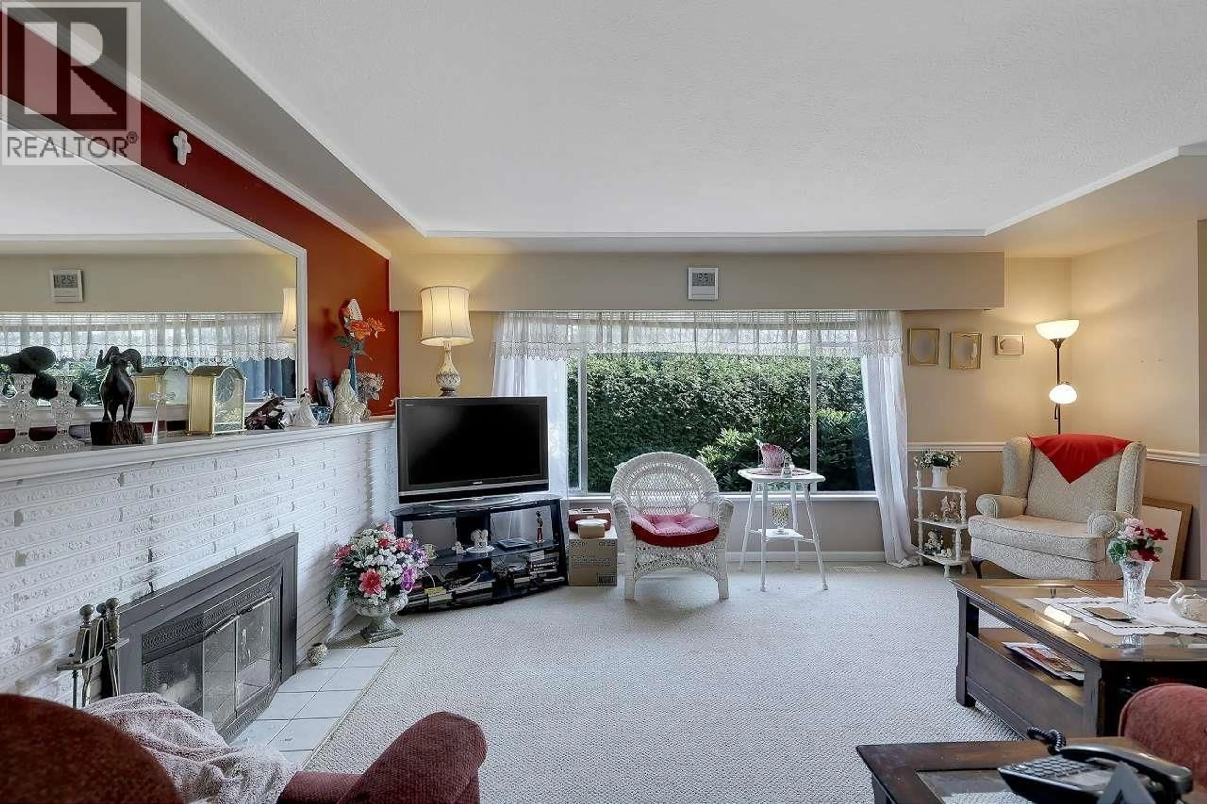 Living room with furniture, unknown for 7291 GILBERT ROAD, Richmond British Columbia V7C3W4