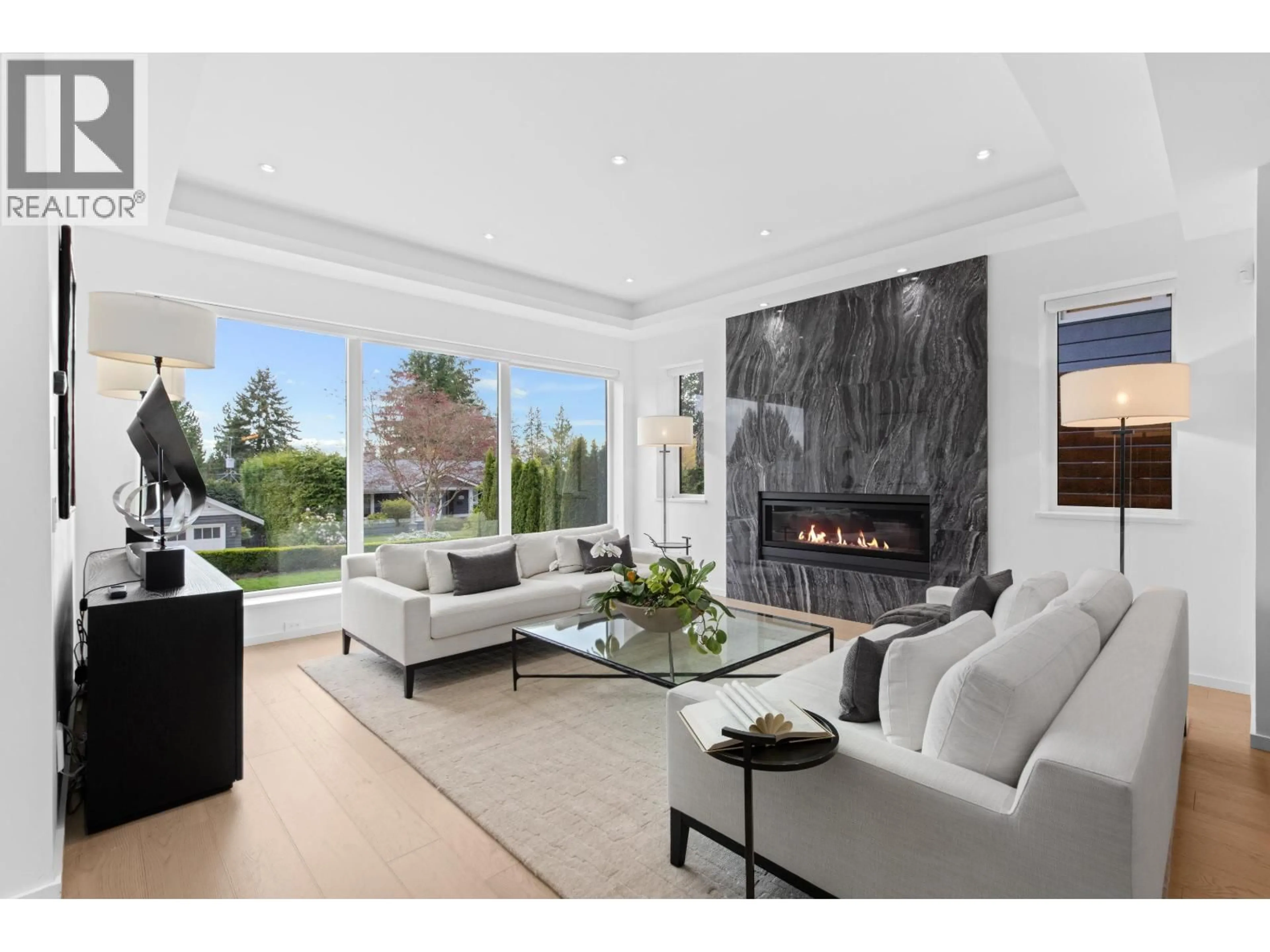 Living room with furniture, unknown for 976 MELBOURNE AVENUE, North Vancouver British Columbia V7R1N9