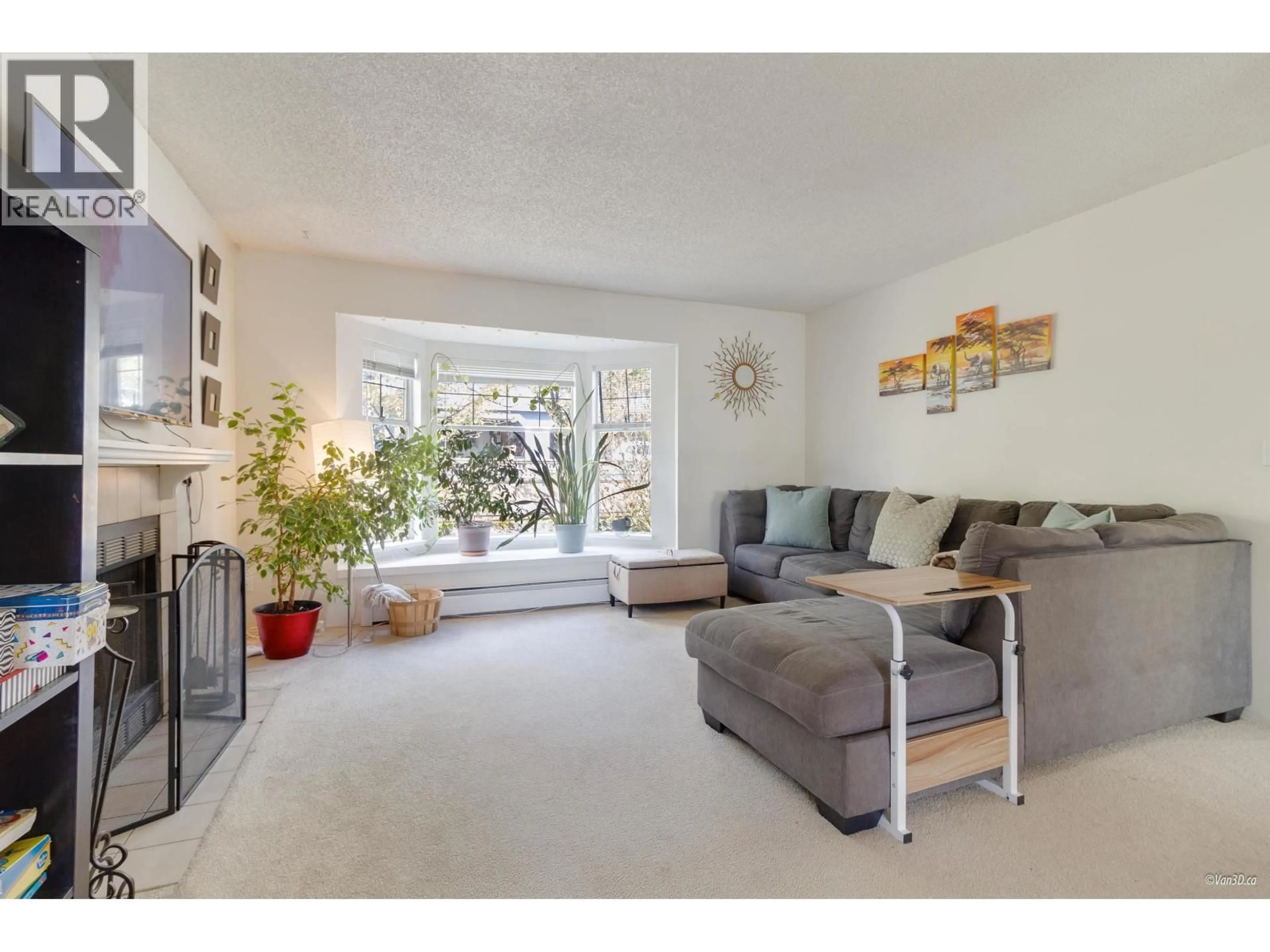 Living room with furniture, unknown for 12 - 1140 FALCON DRIVE, Coquitlam British Columbia V3E2J6