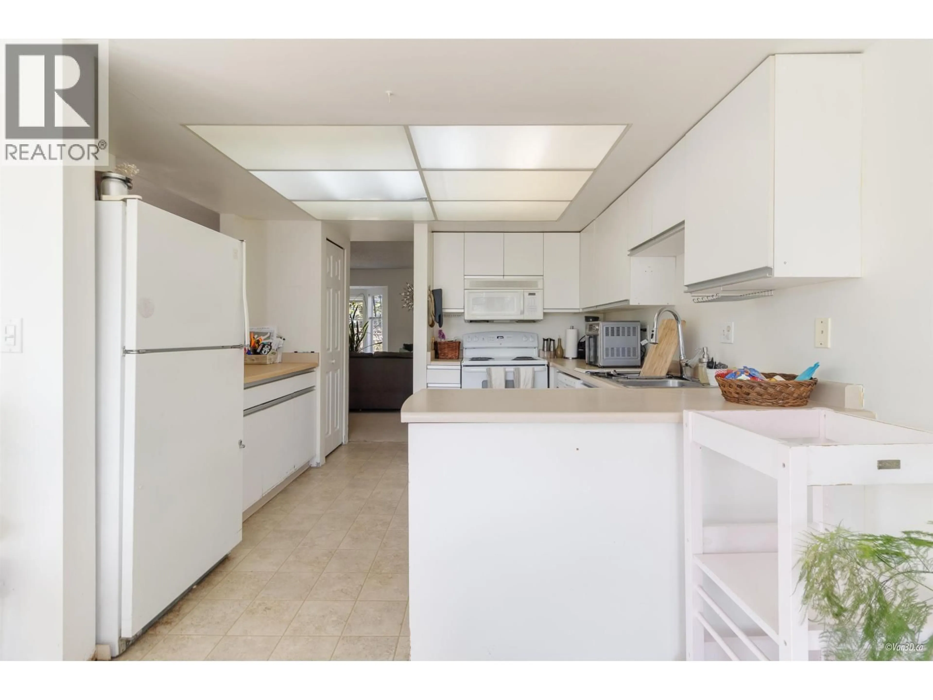 Standard kitchen, unknown for 12 - 1140 FALCON DRIVE, Coquitlam British Columbia V3E2J6