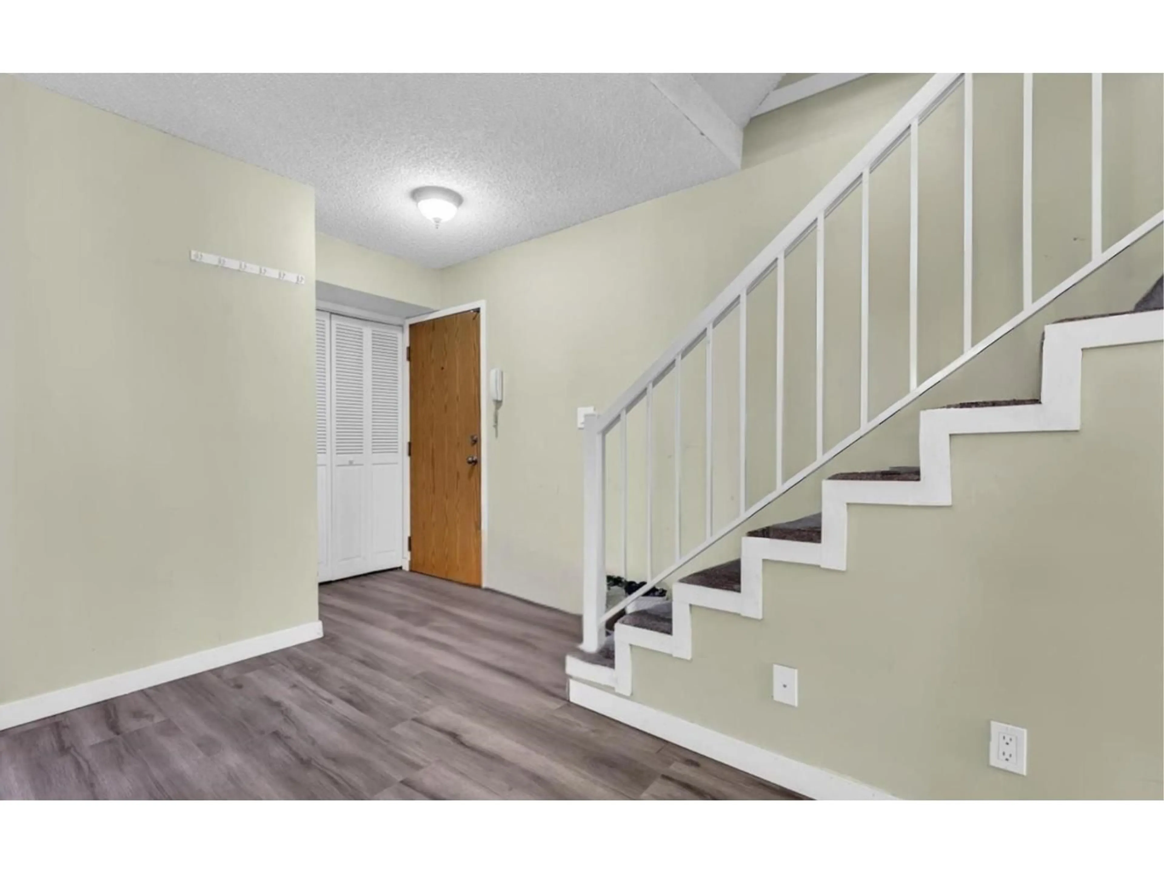 Unknown for 201 - 13316 71B AVENUE, Surrey British Columbia V3W7Z4