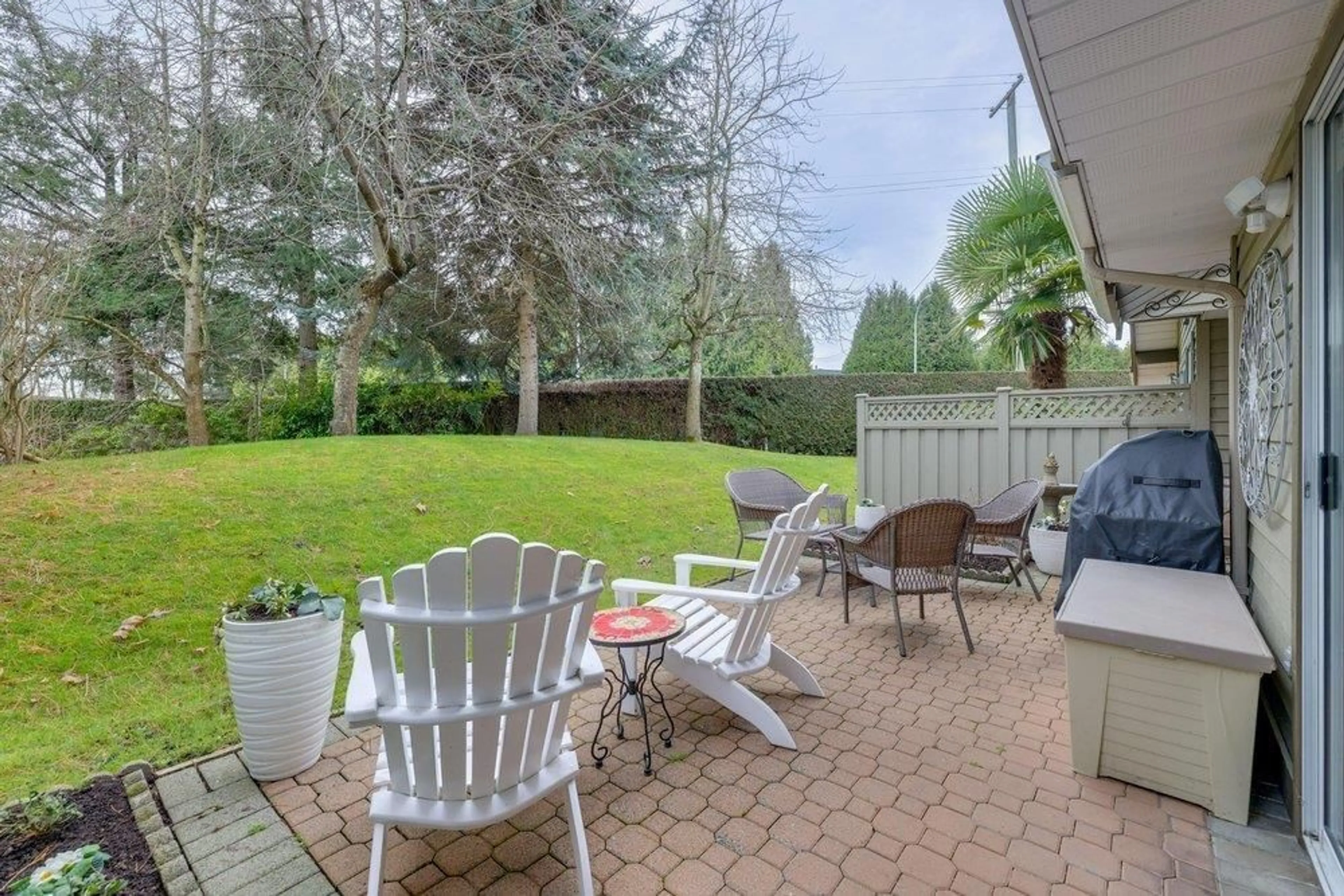 Patio, water/lake/river/ocean view for 136 - 16275 15 AVENUE, Surrey British Columbia V4A1L4