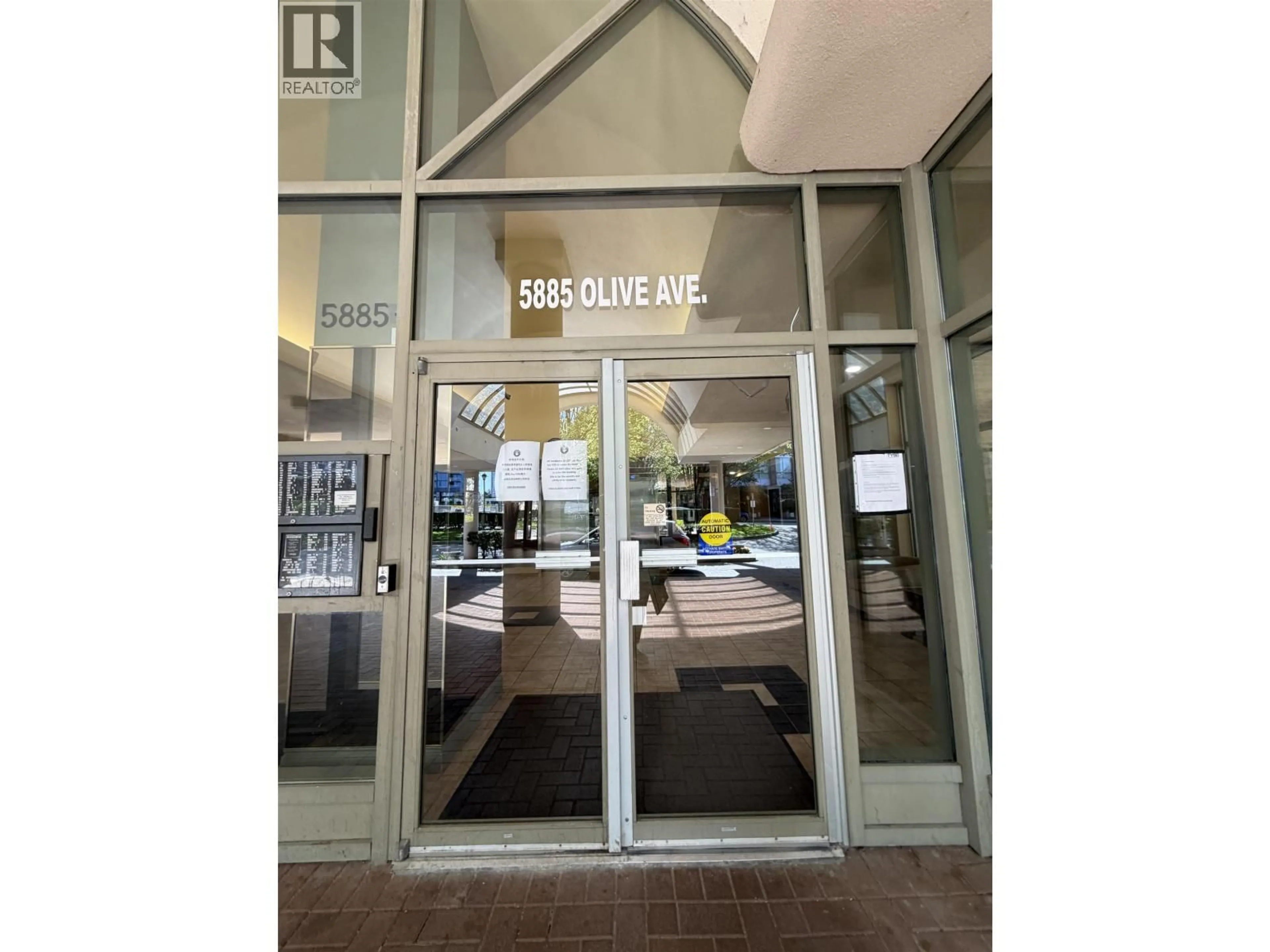 Indoor foyer for 501 - 5885 OLIVE AVENUE, Burnaby British Columbia V5H4N8