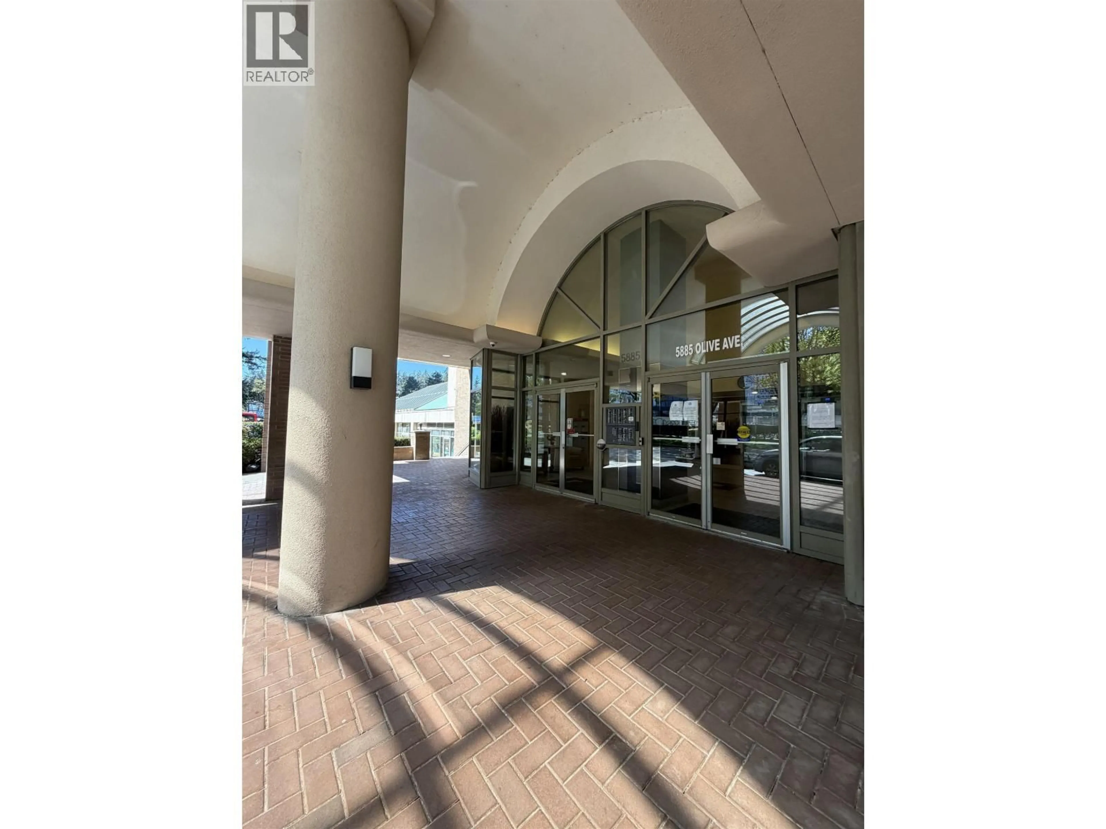 Indoor foyer for 501 - 5885 OLIVE AVENUE, Burnaby British Columbia V5H4N8