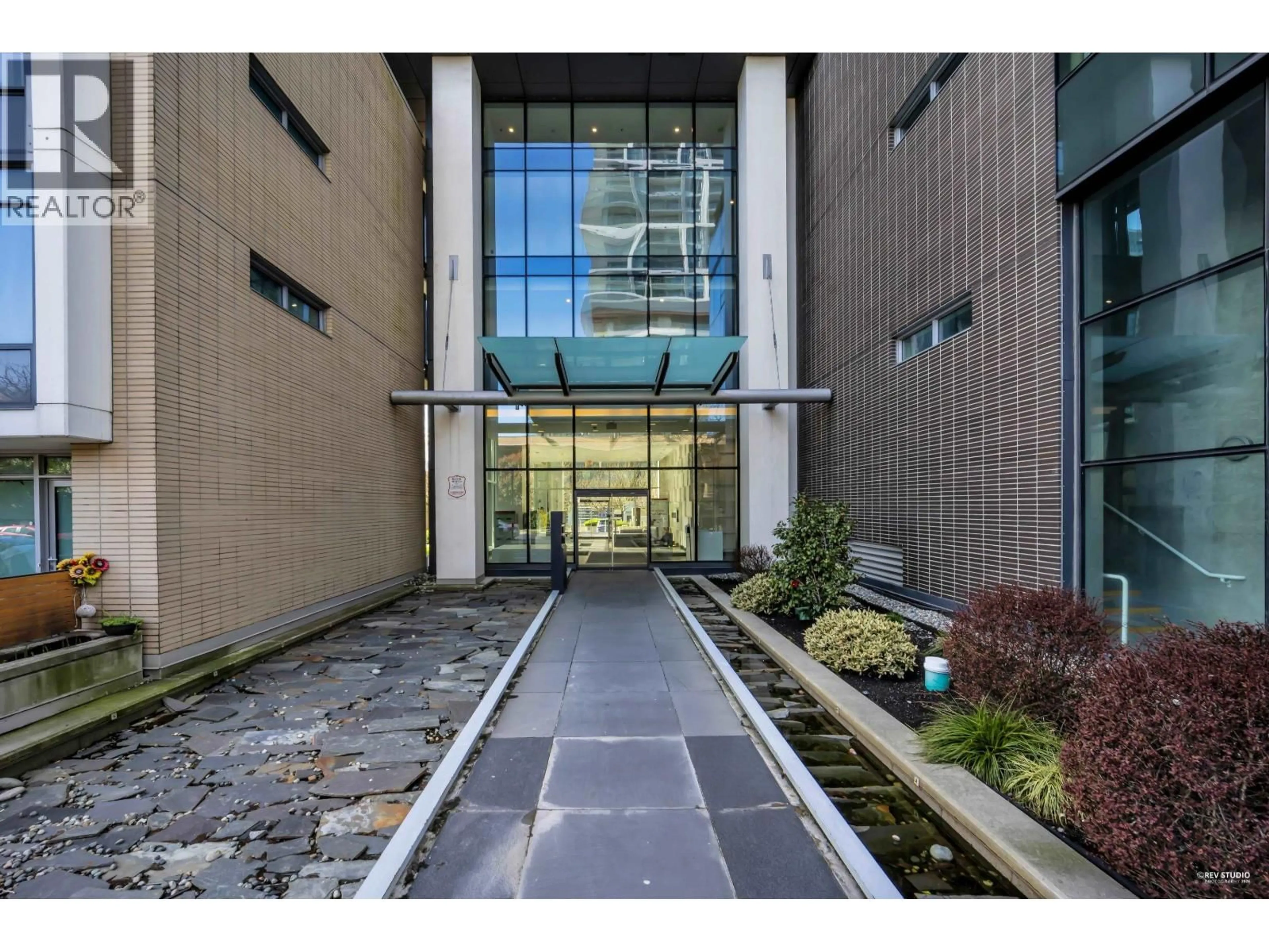 Indoor foyer for 3506 - 6461 TELFORD AVENUE, Burnaby British Columbia V5H0B7