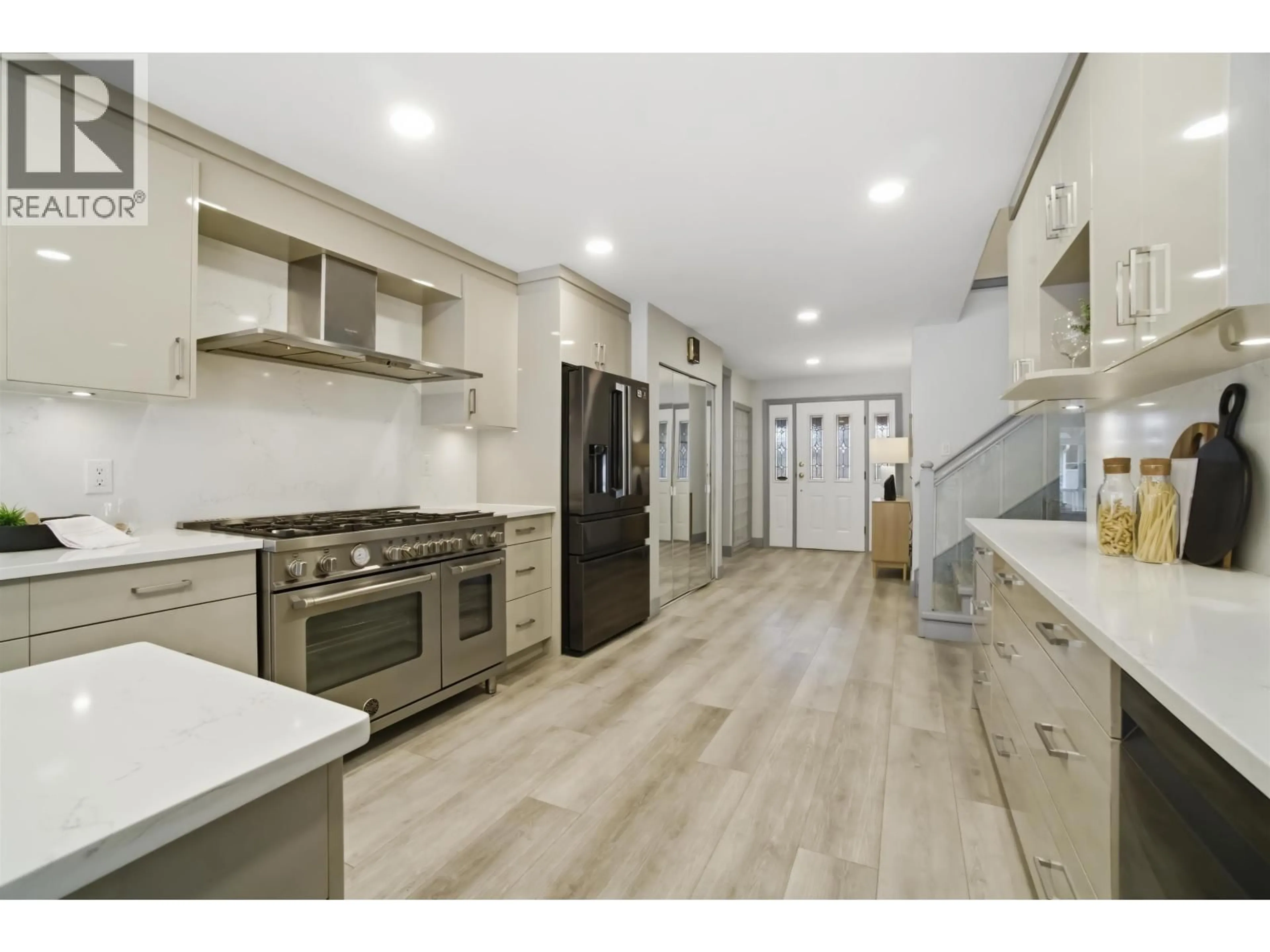 Open concept kitchen, ceramic/tile floor for 2271 SORRENTO DRIVE, Coquitlam British Columbia V3K6P4