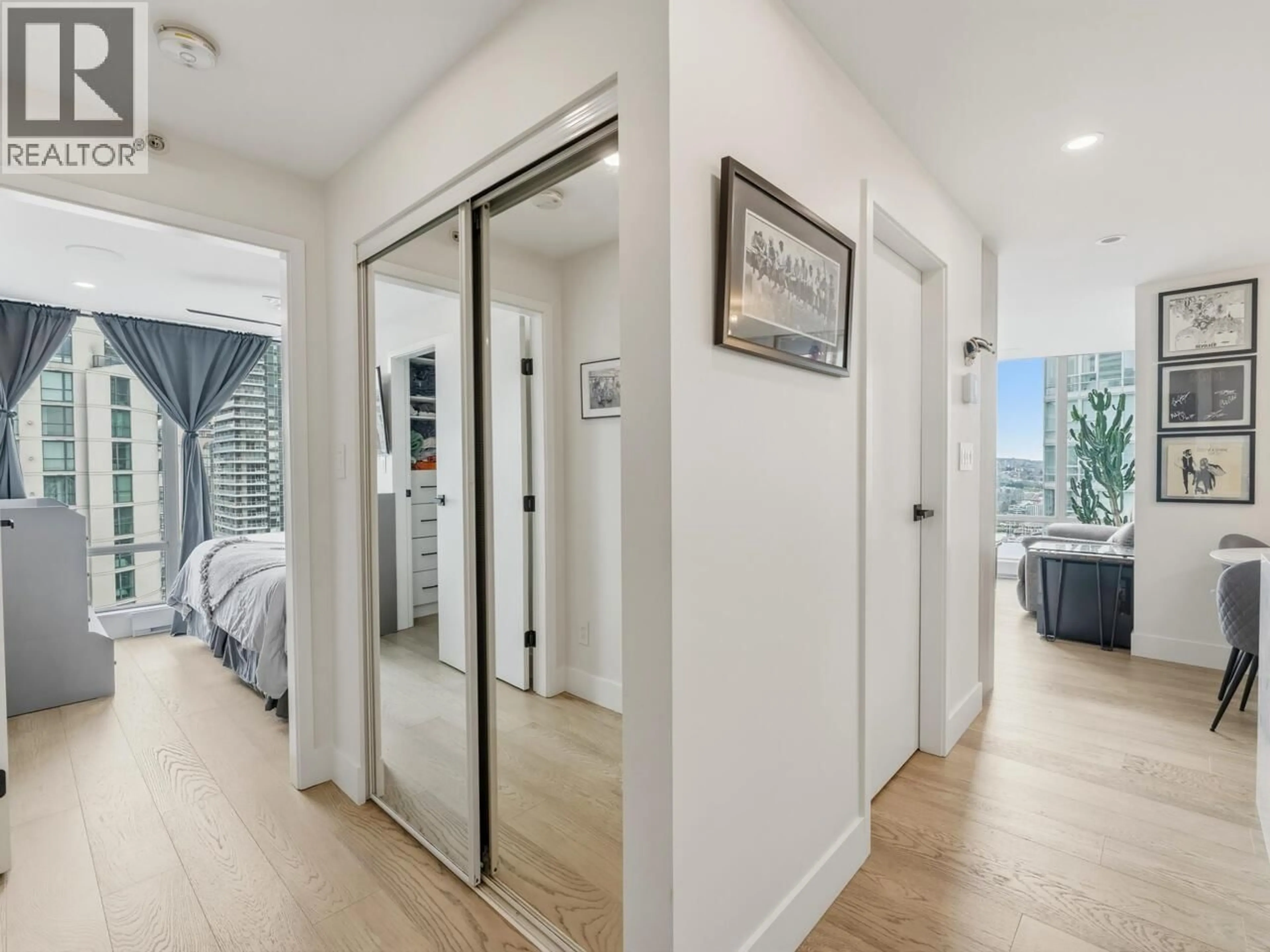 Indoor entryway for 3106 - 1495 RICHARDS STREET, Vancouver British Columbia V6Z3E3