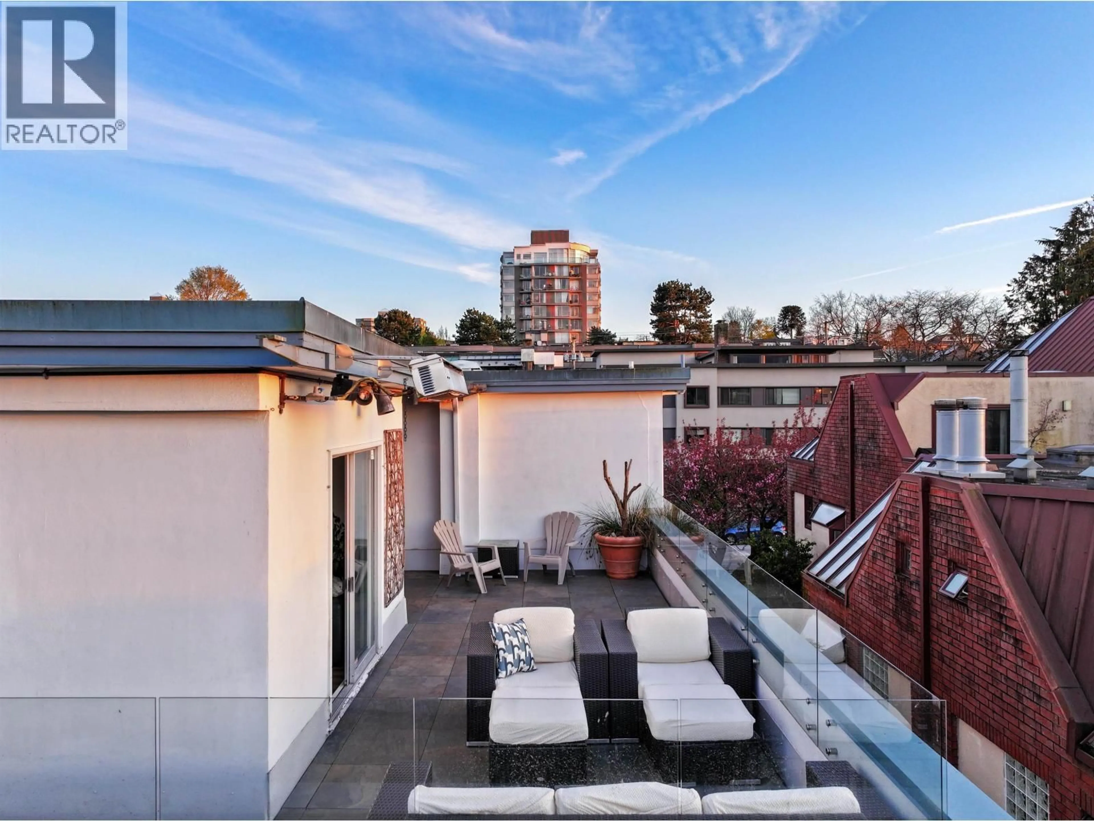 Patio, city buildings view from balcony for 306 - 2469 CORNWALL AVENUE, Vancouver British Columbia V6K1B9