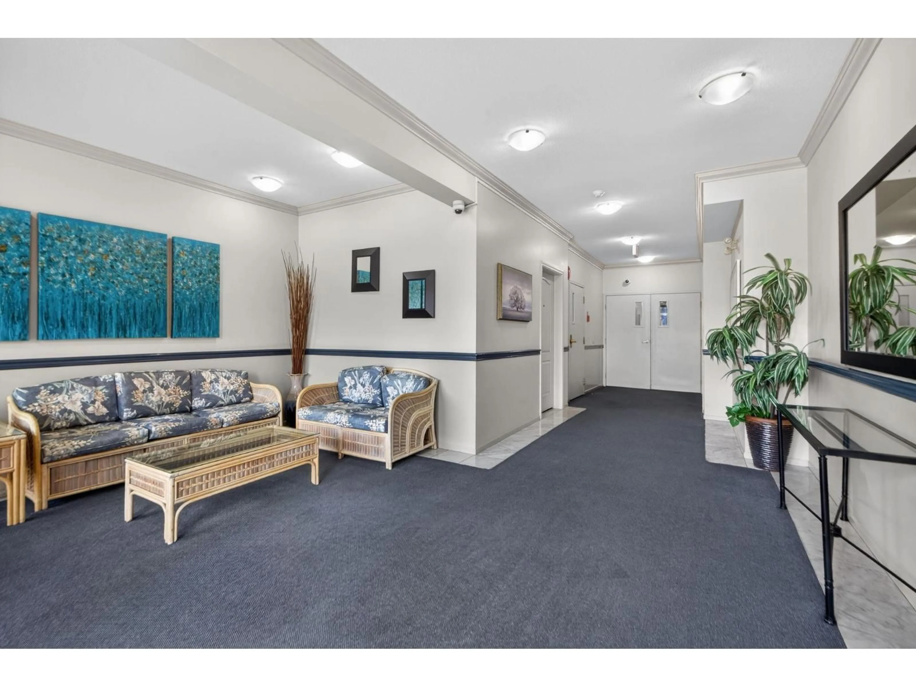 Indoor foyer for 116 - 13918 72 AVENUE, Surrey British Columbia V3W0T4