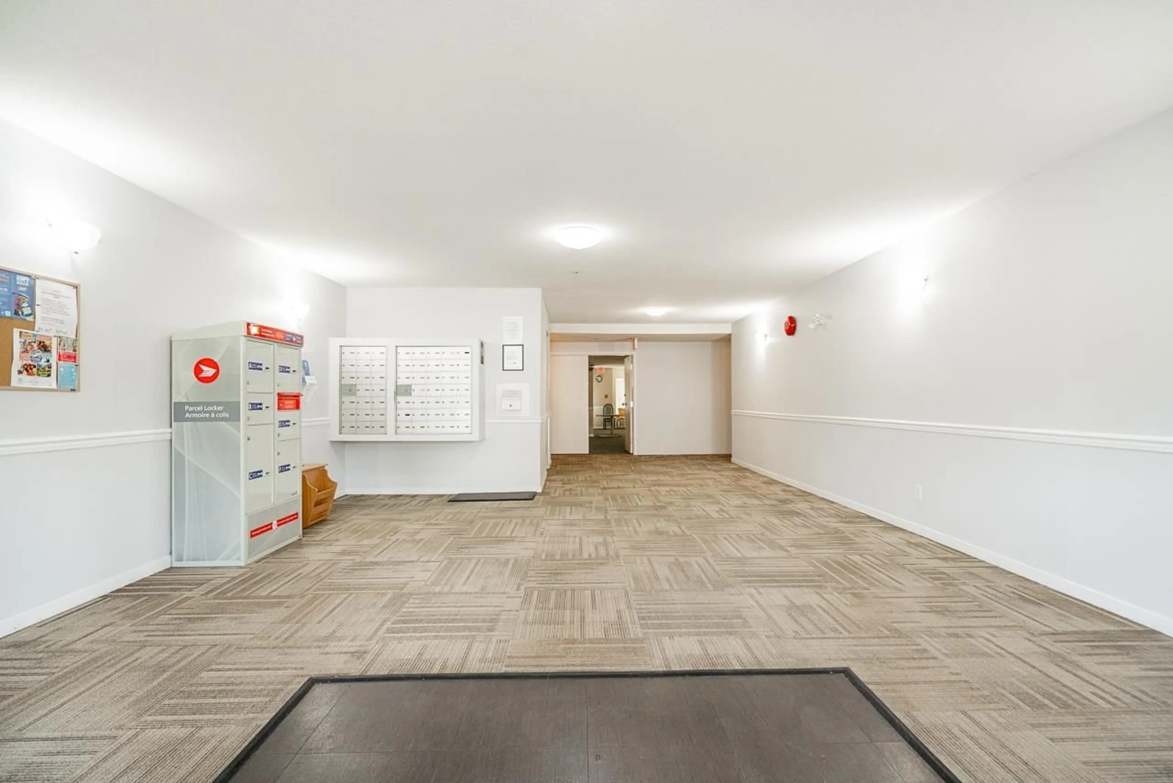 Indoor foyer for 407 - 12160 80 AVENUE, Surrey British Columbia V3W0V3