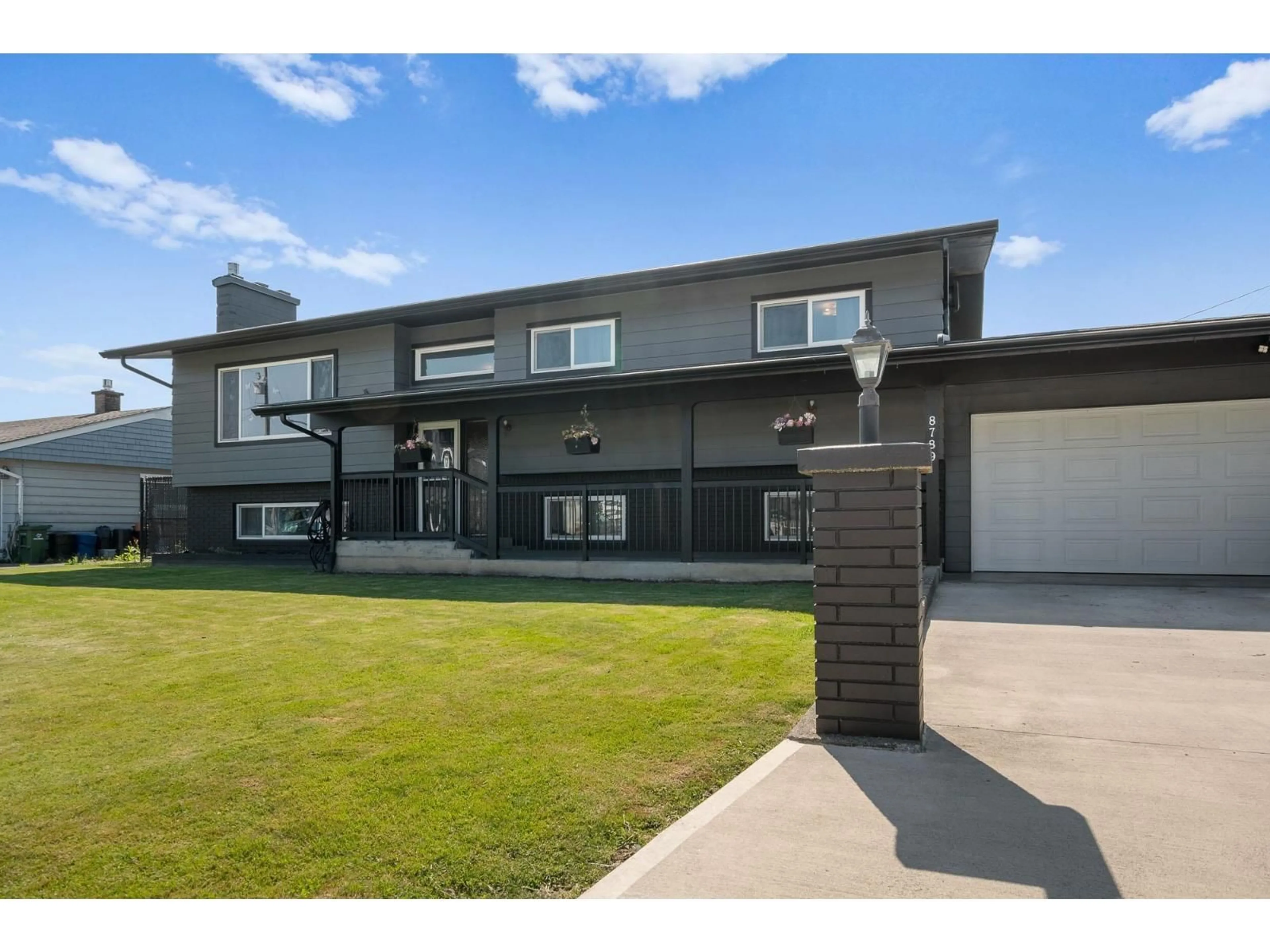 A pic from outside/outdoor area/front of a property/back of a property/a pic from drone, unknown for 8789 BUTCHART STREET, Chilliwack British Columbia V2P5S2
