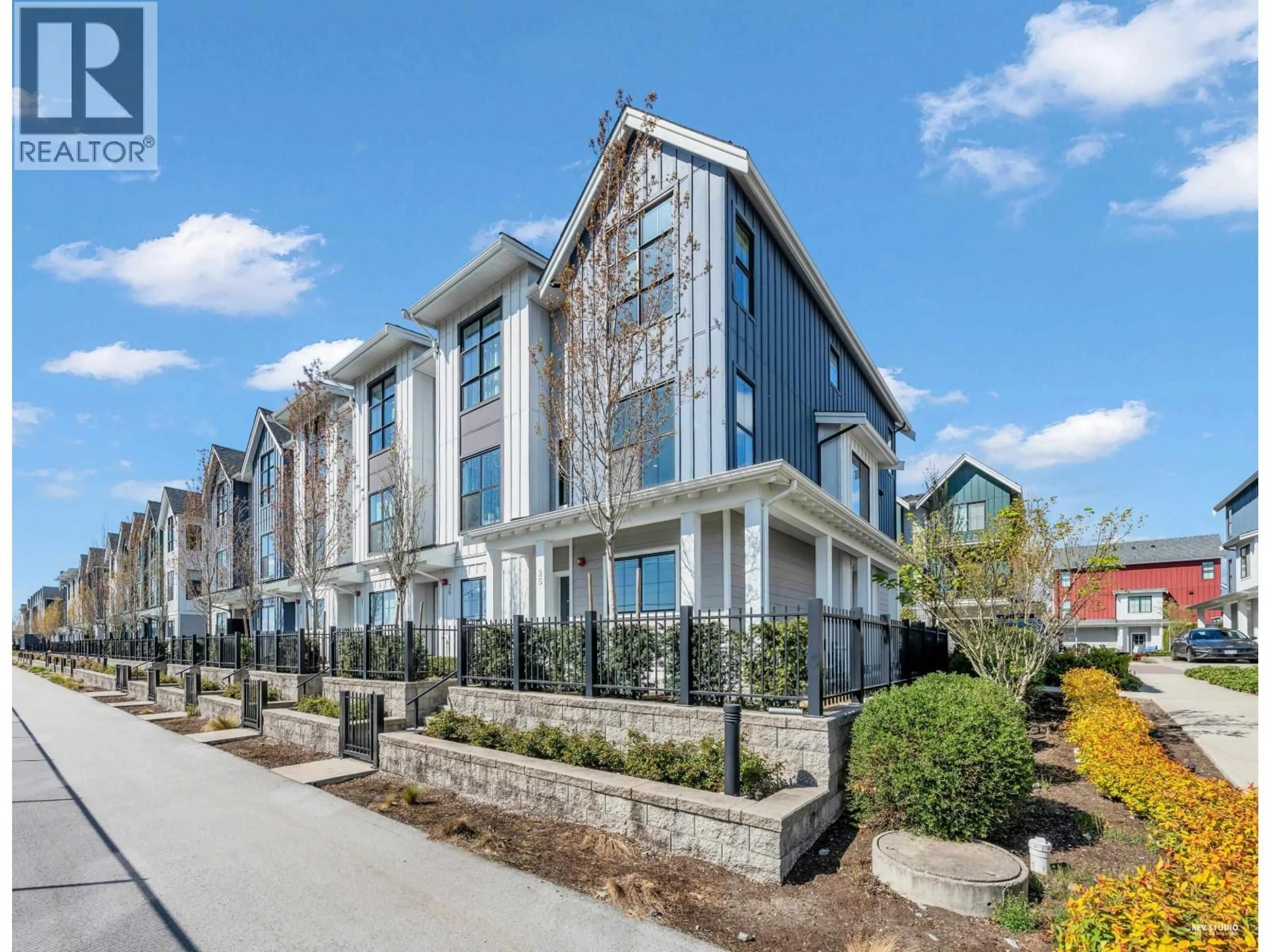 Unknown for 25 - 488 FURNESS STREET, New Westminster British Columbia V3M0M1