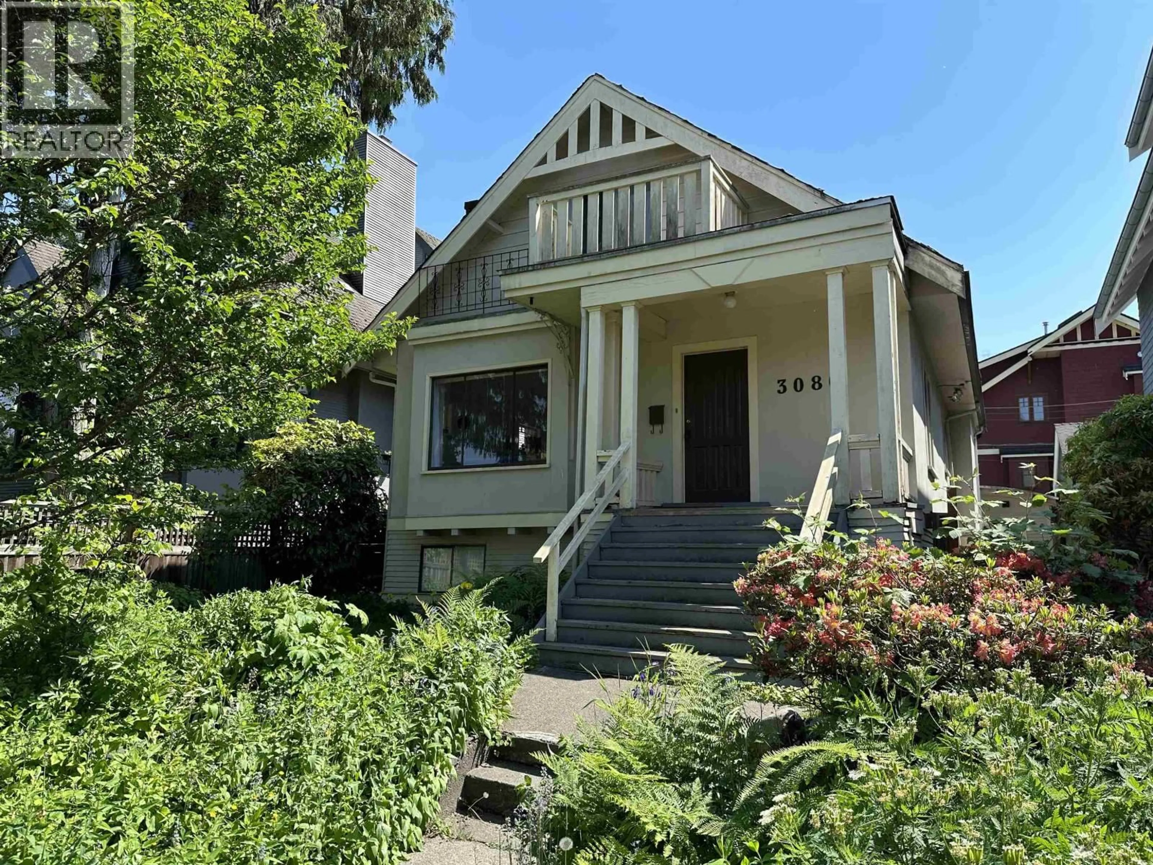 Unknown for 3086 2ND AVENUE, Vancouver British Columbia V6K1K4