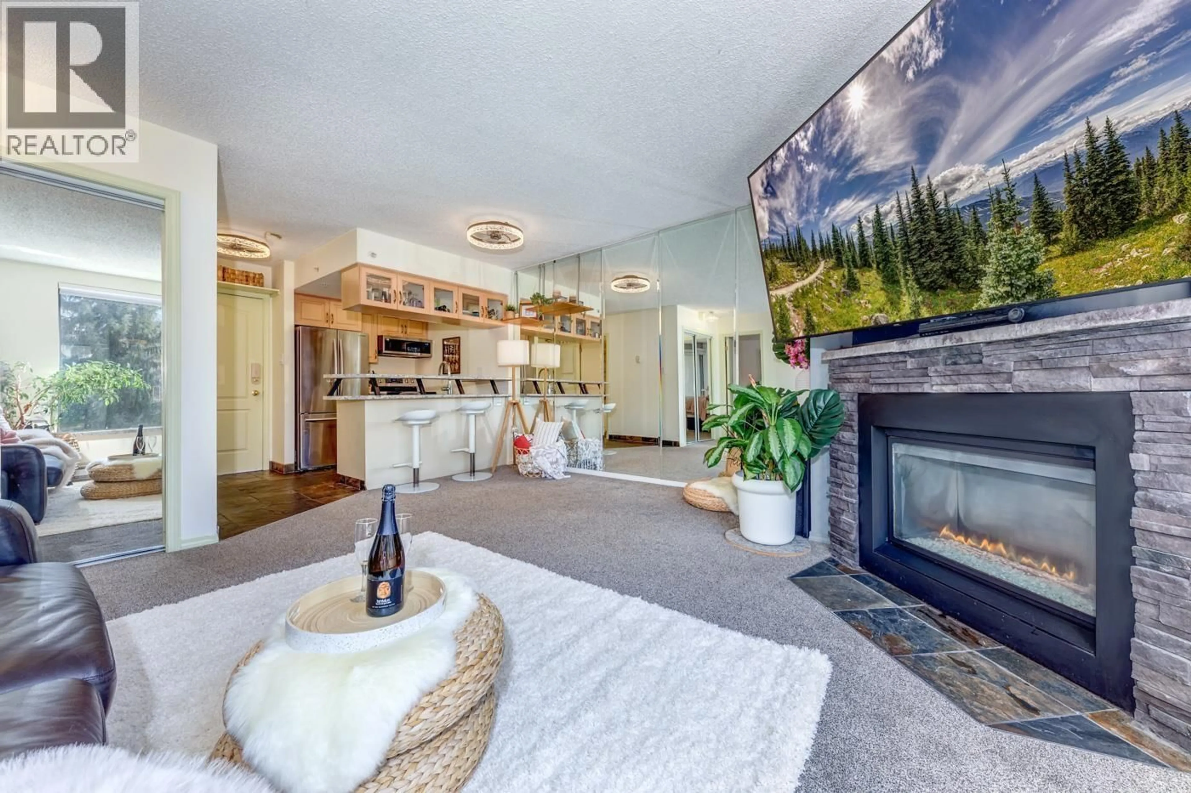 Home theater for 414 - 4809 SPEARHEAD DRIVE, Whistler British Columbia V0N1B0