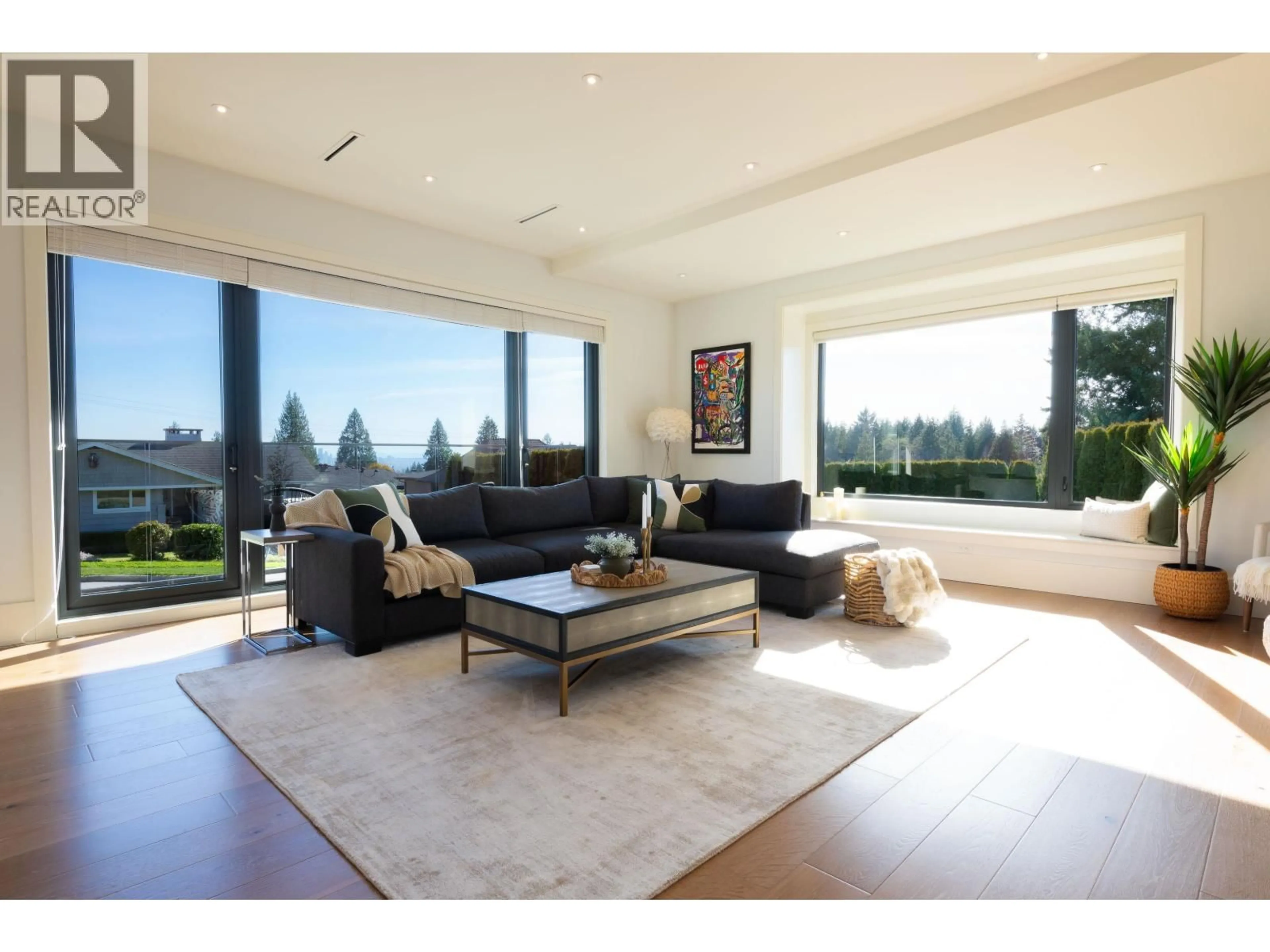 Living room with furniture, unknown for 908 BEACONSFIELD ROAD, North Vancouver British Columbia V7R1S8