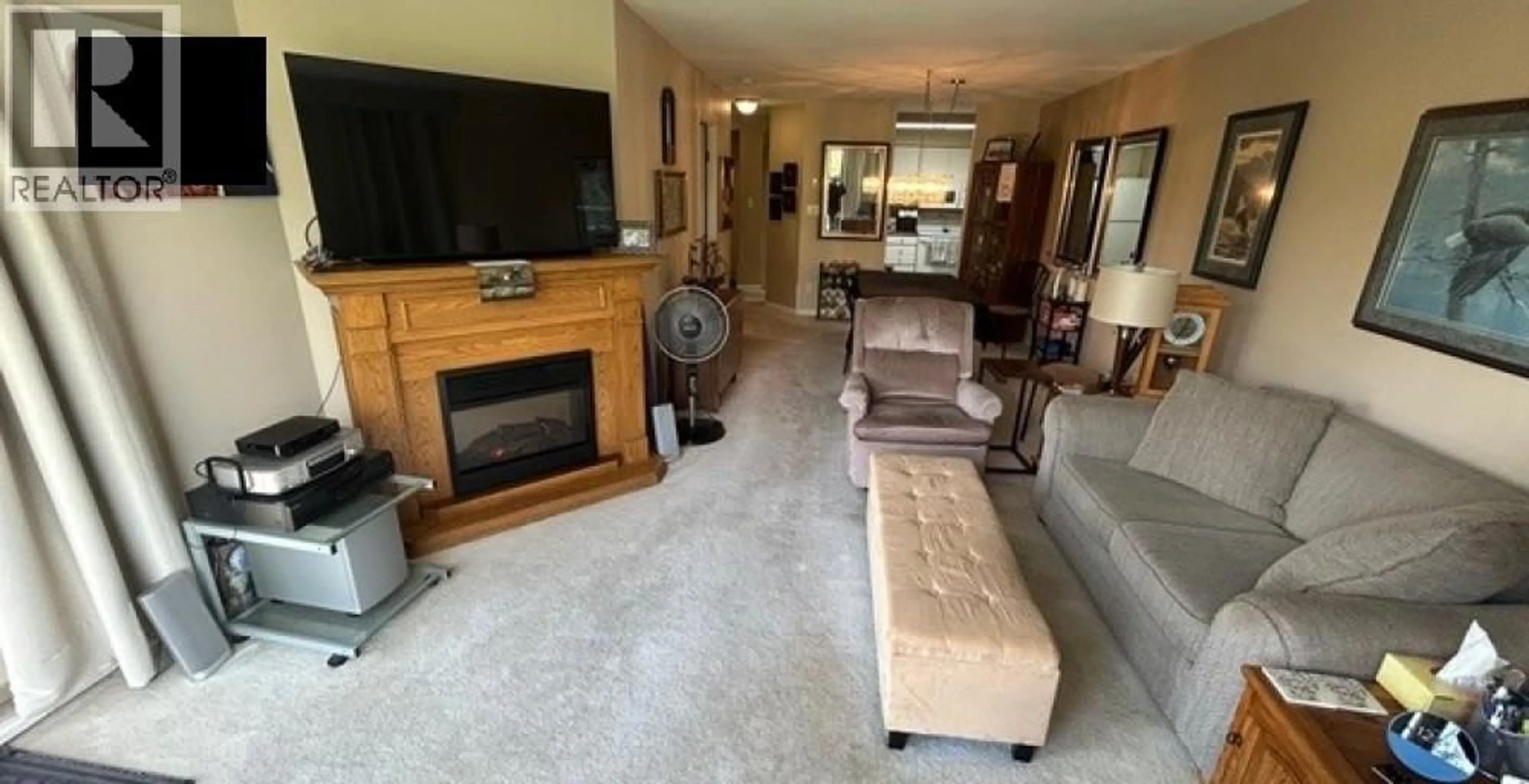 Living room with furniture, unknown for 810 - 1327 KEITH ROAD, North Vancouver British Columbia V7J3T5