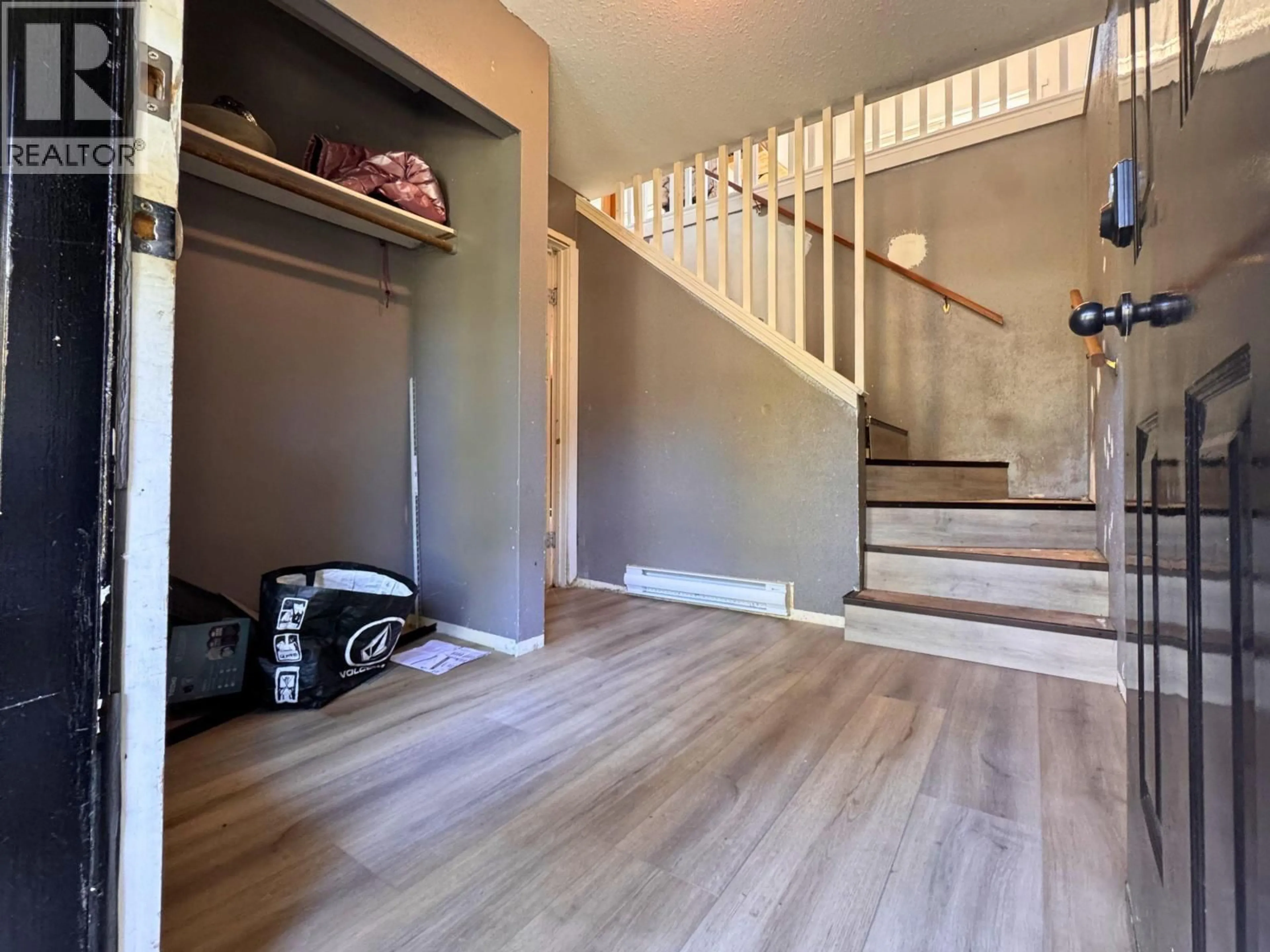 Indoor entryway for 5799 ANCHOR ROAD, Sechelt British Columbia V0N3A0