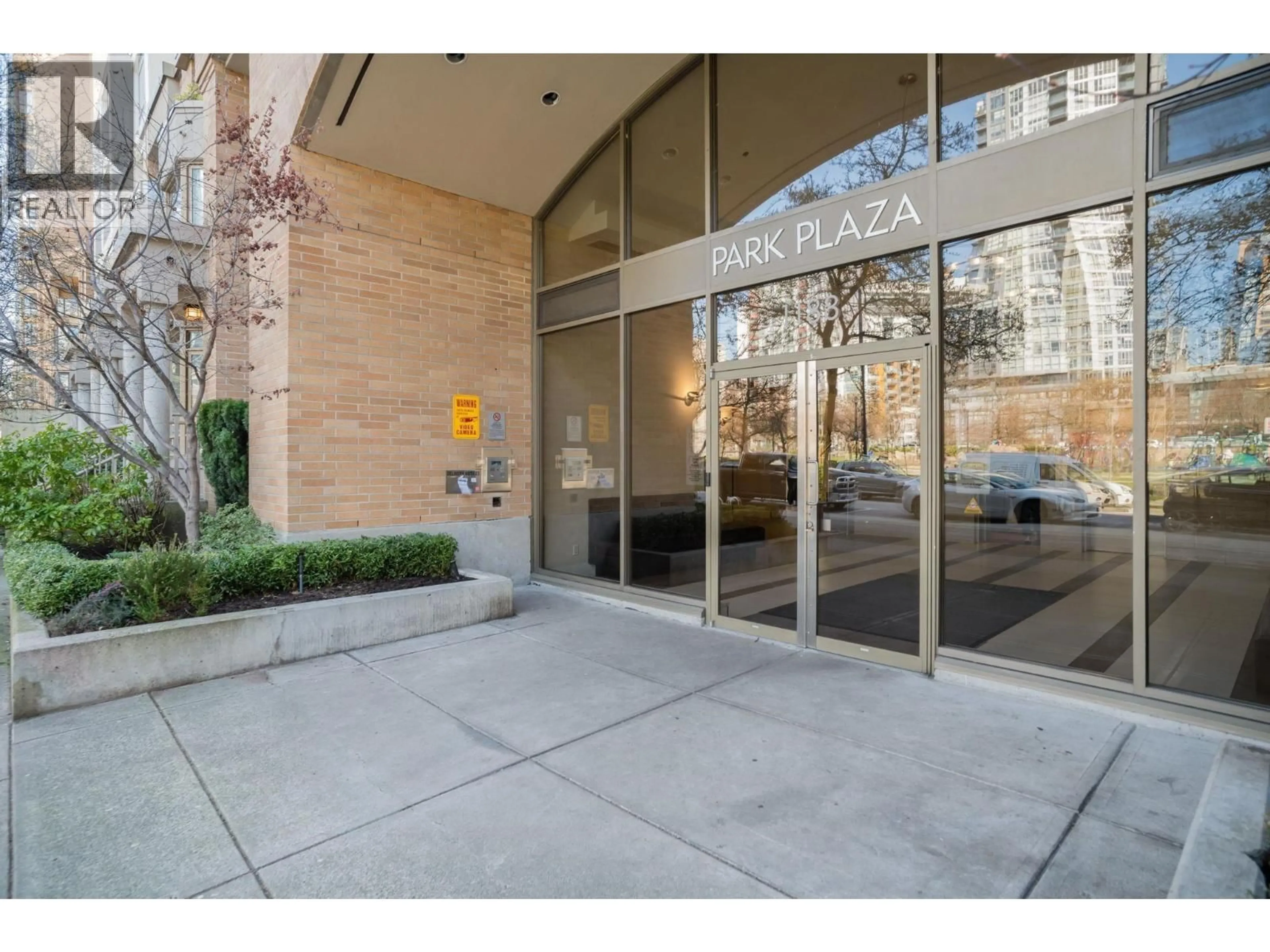 Indoor foyer for 2101 - 1188 RICHARDS STREET, Vancouver British Columbia V6B3E6
