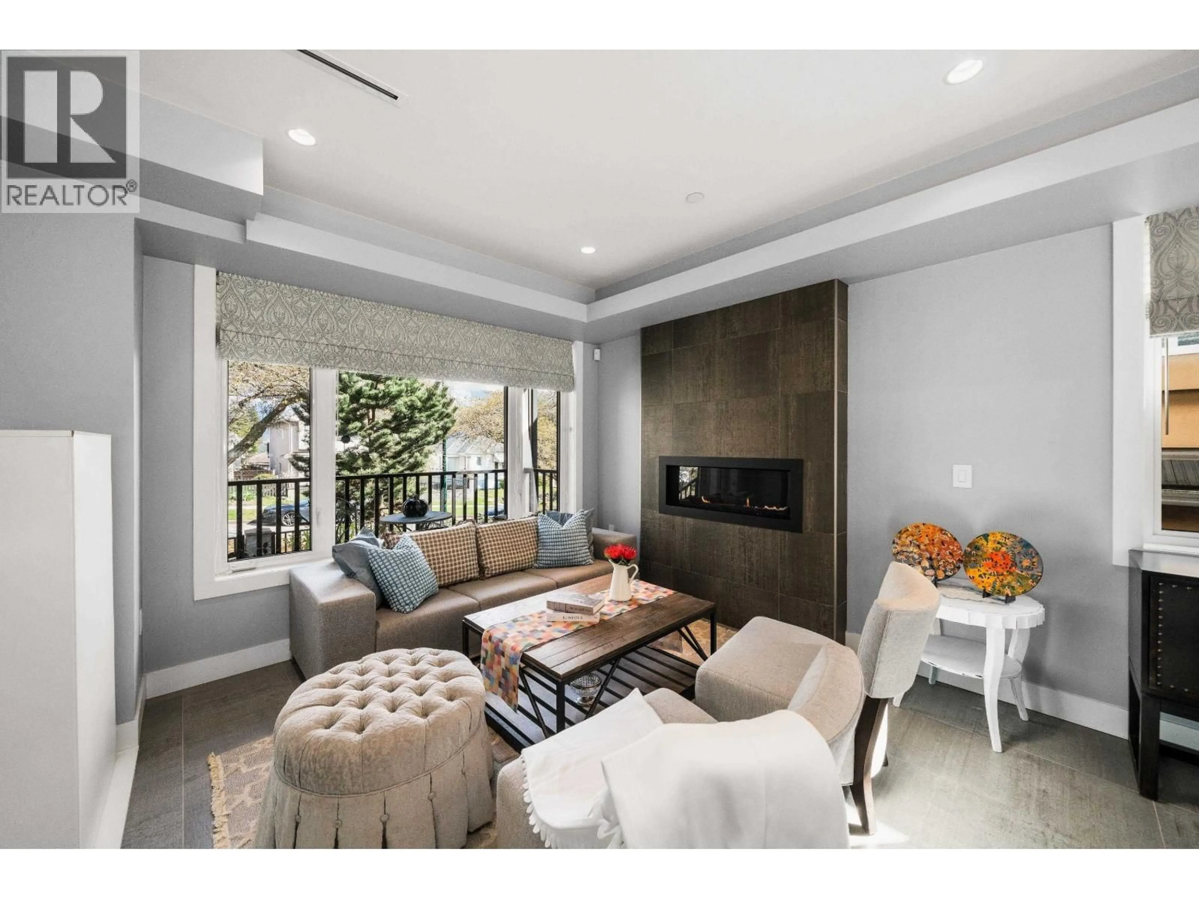 Living room with furniture, unknown for 3128 GRAVELEY STREET, Vancouver British Columbia V5K3K6