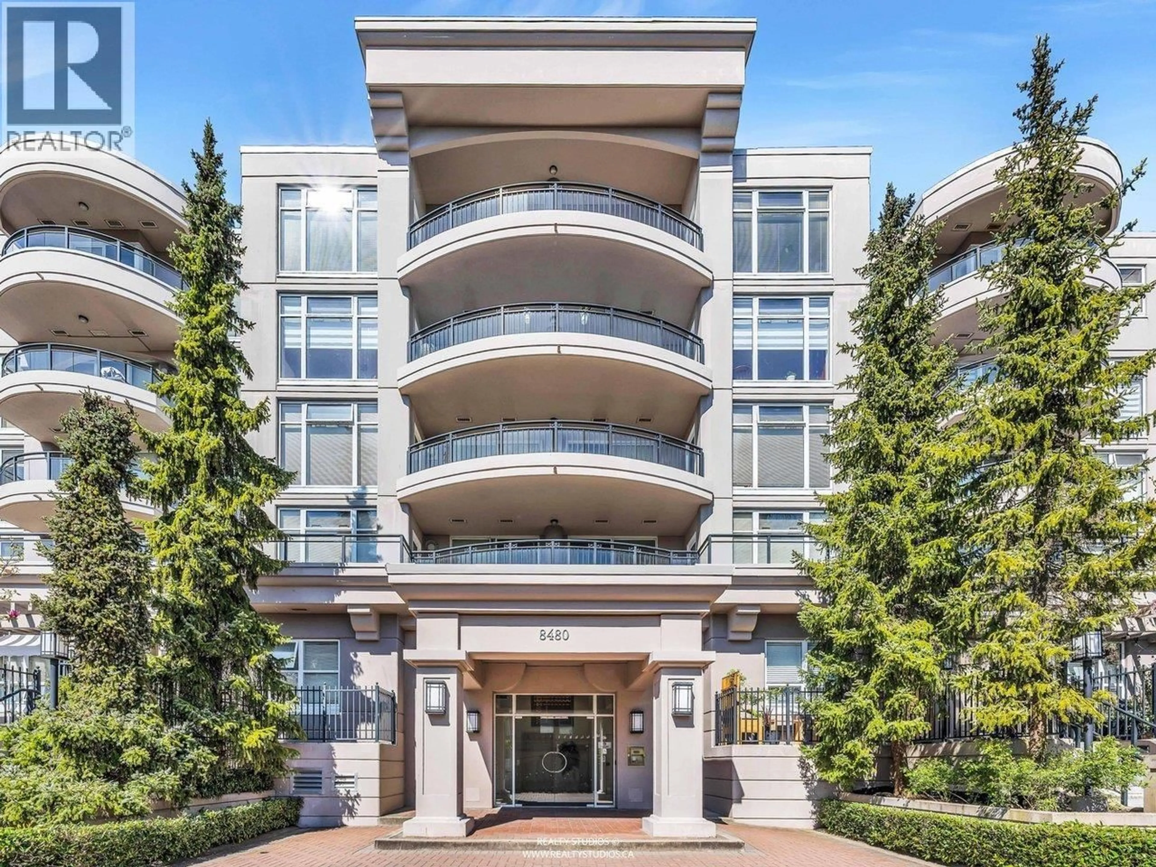 Indoor foyer for 219 - 8480 GRANVILLE AVENUE, Richmond British Columbia V6Y4E8