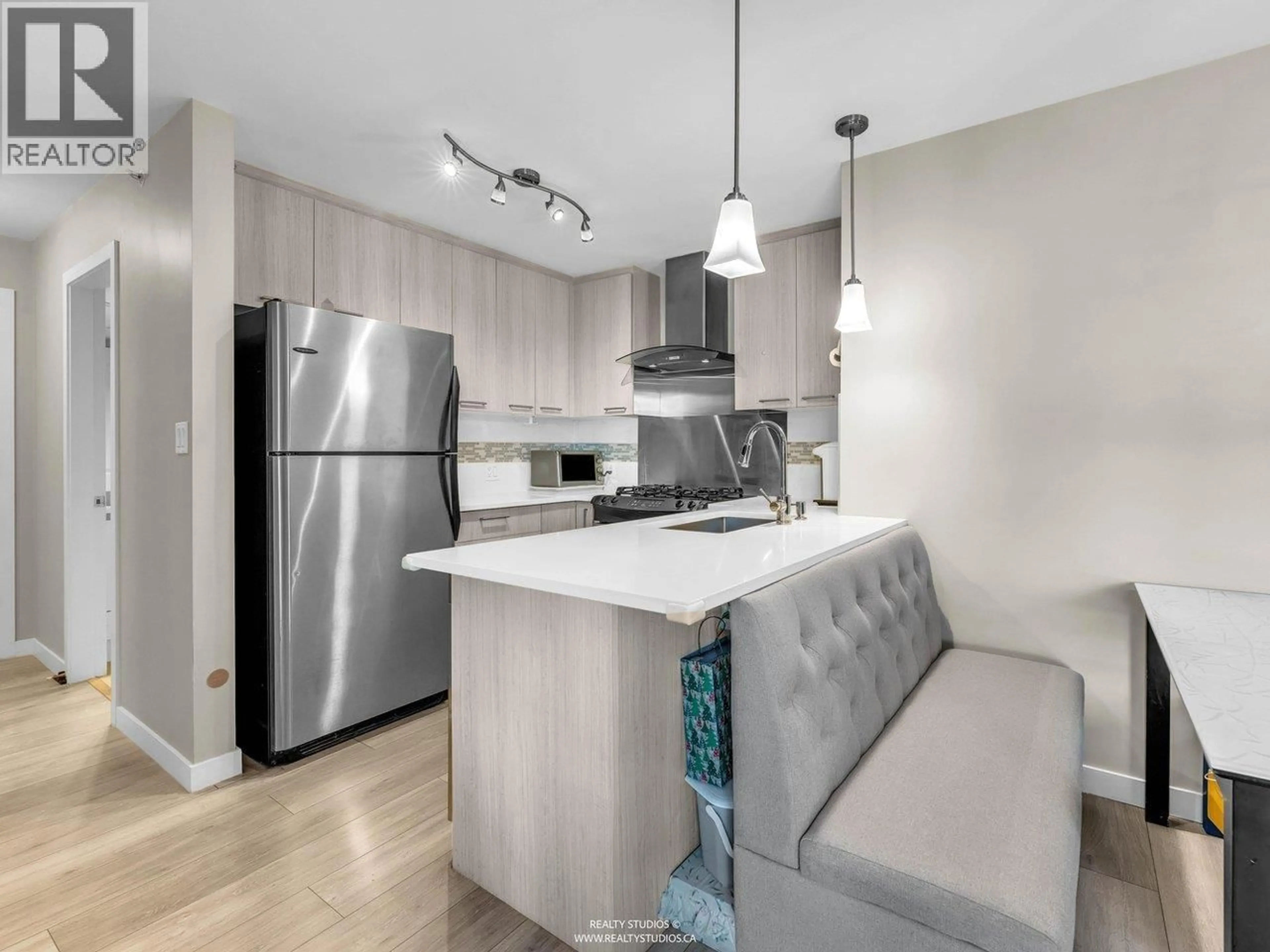 Open concept kitchen, unknown for 219 - 8480 GRANVILLE AVENUE, Richmond British Columbia V6Y4E8