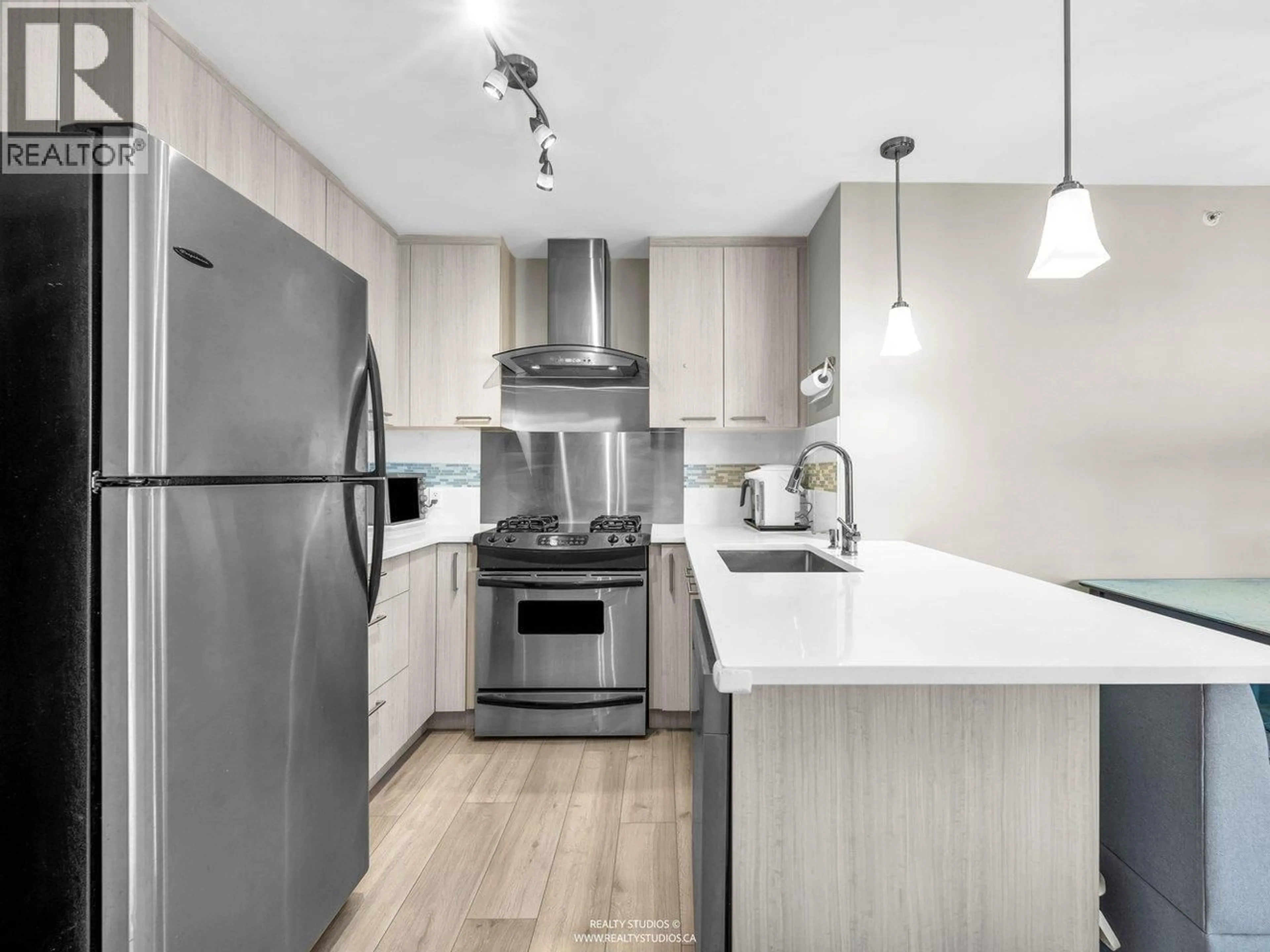 Contemporary kitchen, unknown for 219 - 8480 GRANVILLE AVENUE, Richmond British Columbia V6Y4E8