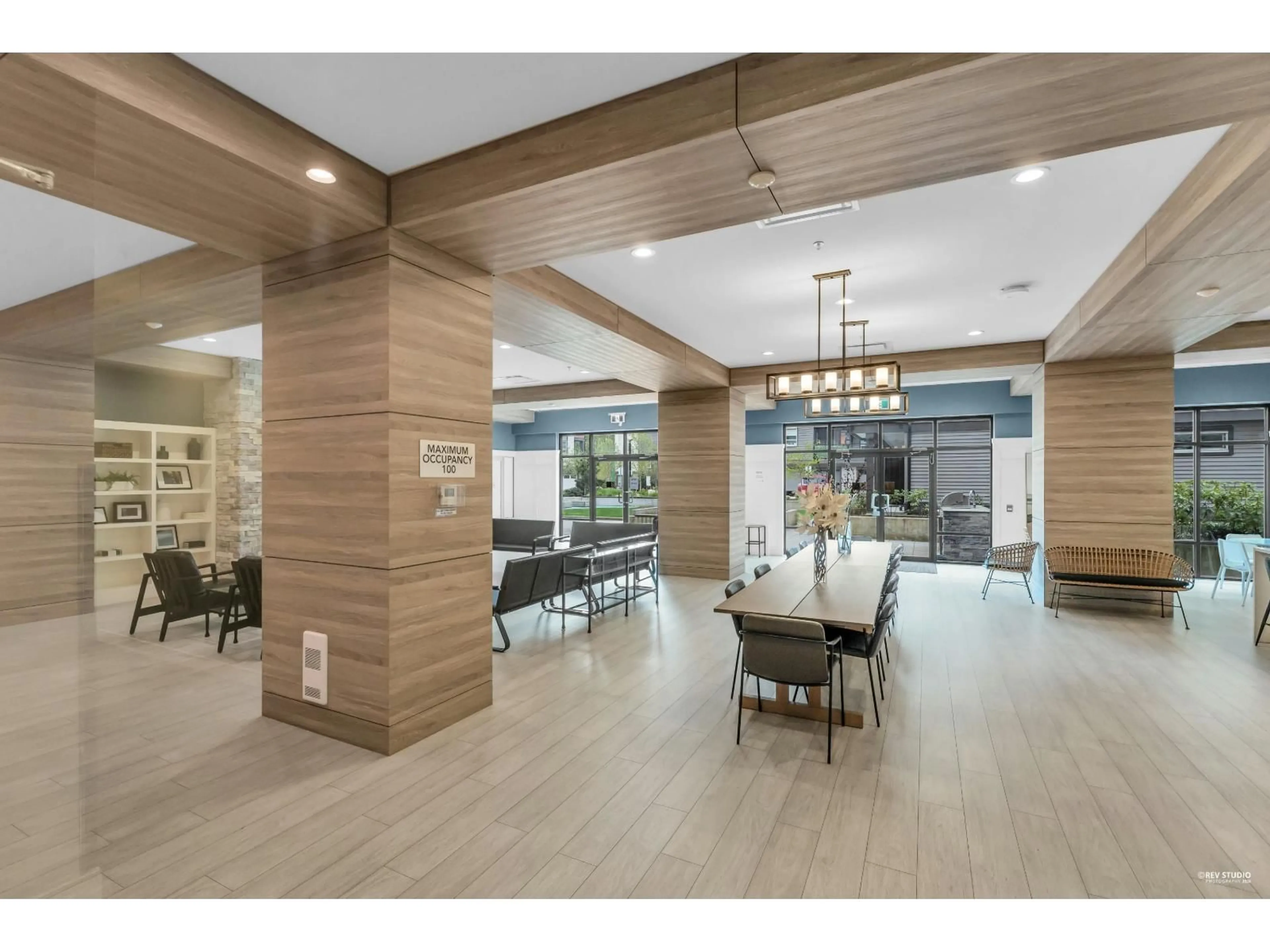 Indoor foyer for 13 - 18887 72A AVENUE, Surrey British Columbia V4N6W4