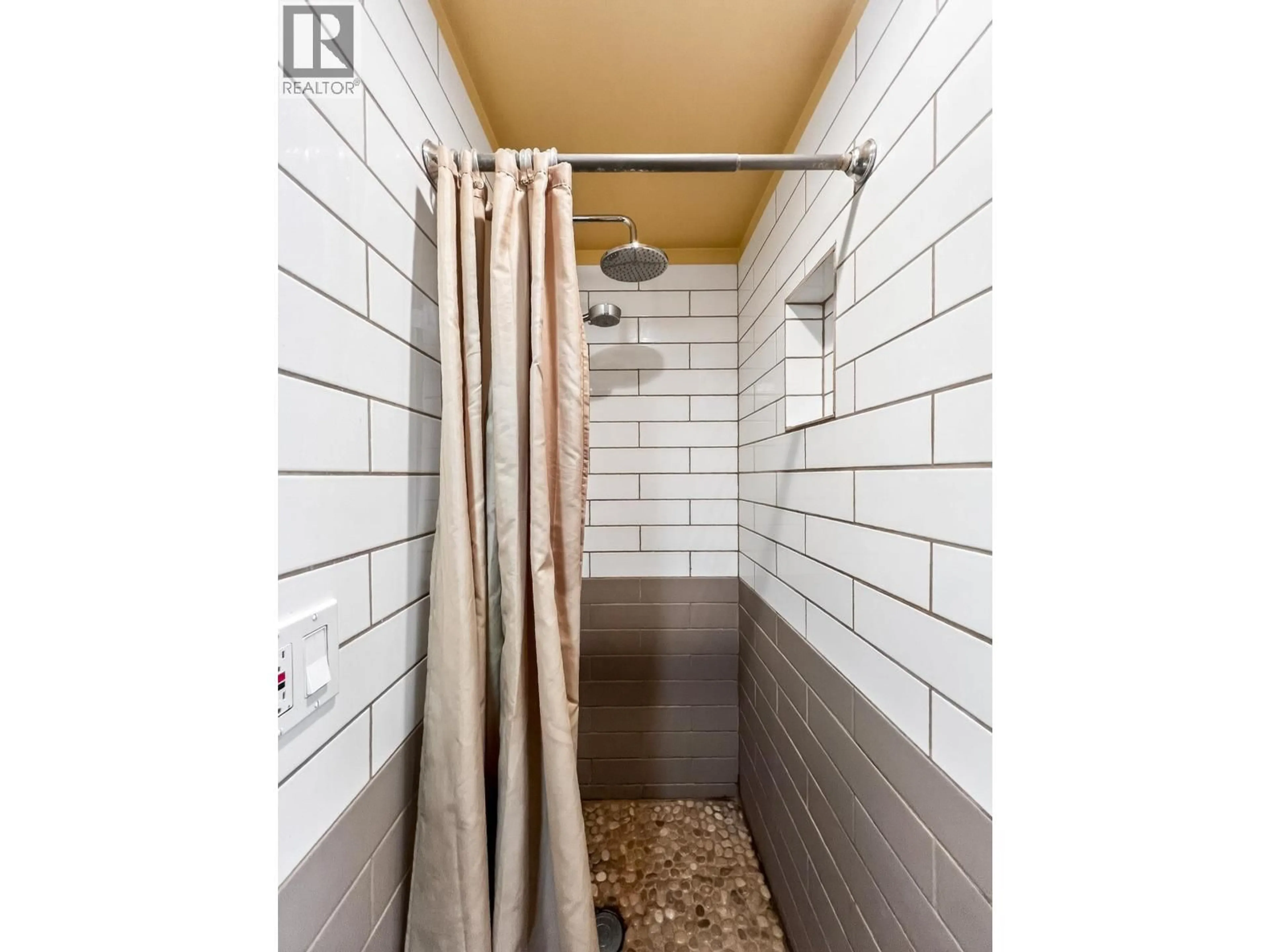 Unknown for 39 - 40157 GOVERNMENT ROAD, Squamish British Columbia V0N1T0