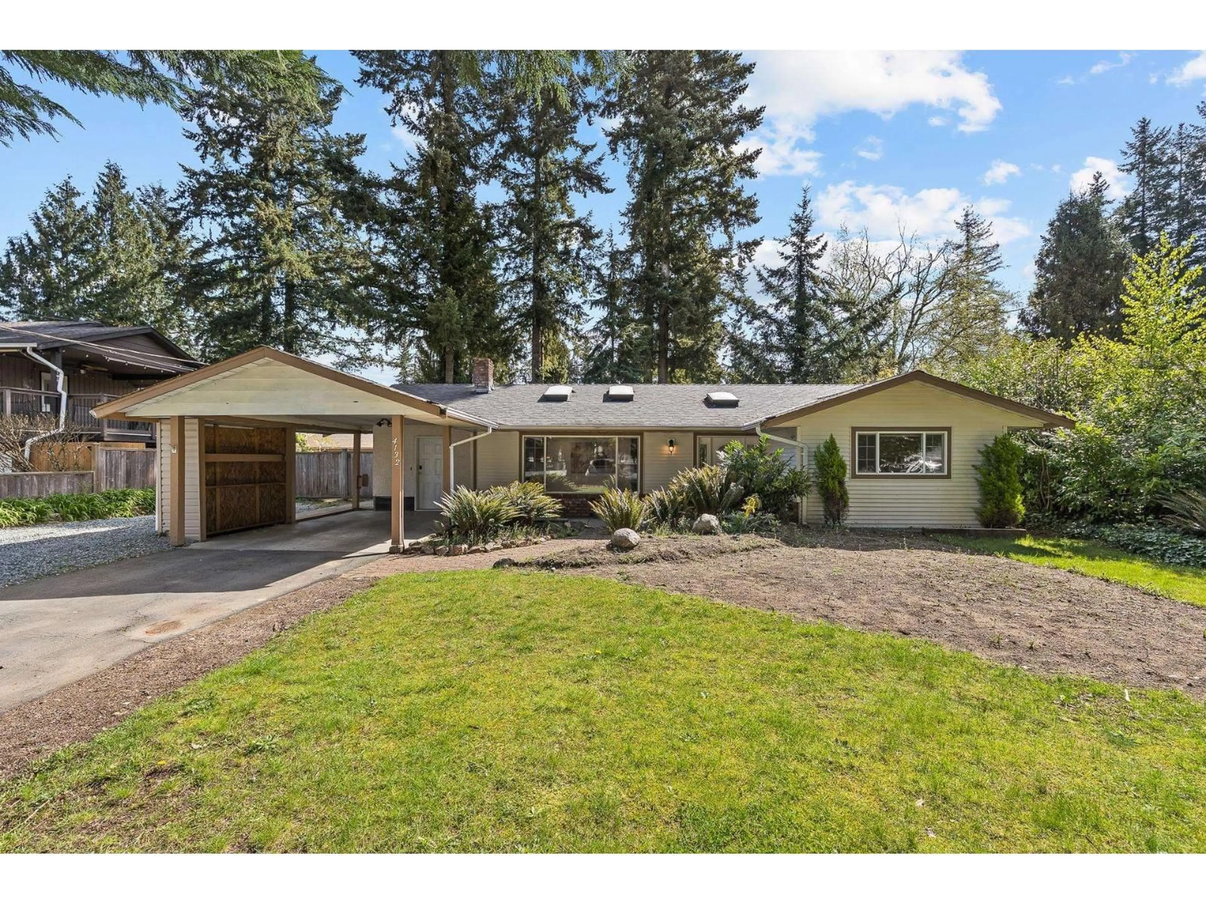 A pic from outside/outdoor area/front of a property/back of a property/a pic from drone, street for 4132 204B STREET, Langley British Columbia V3A1Z8