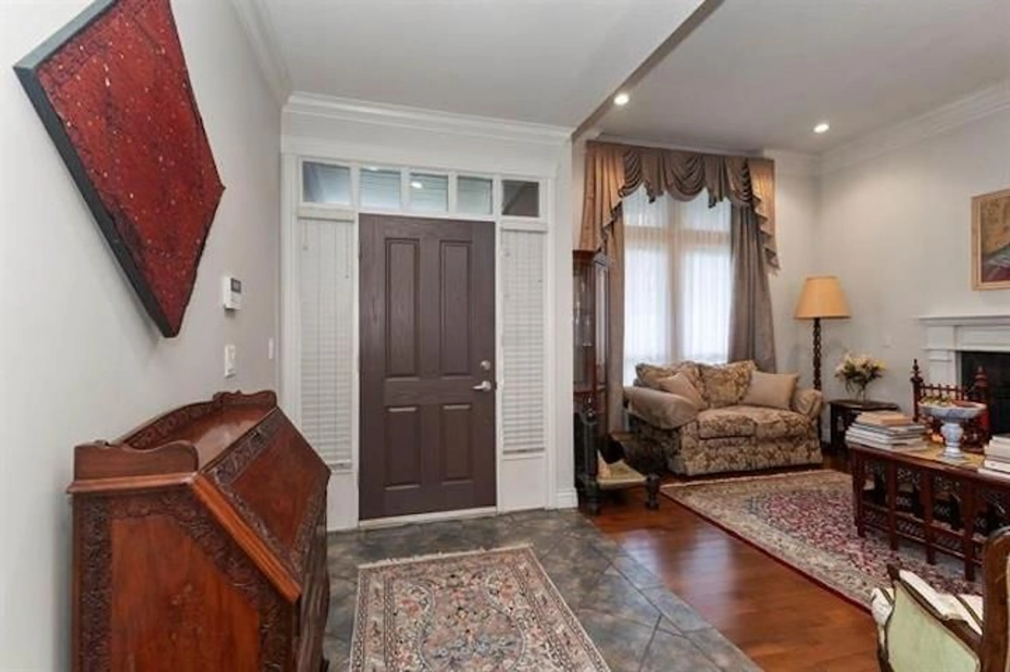 Indoor entryway for 12038 59 AVENUE, Surrey British Columbia V3X3L3