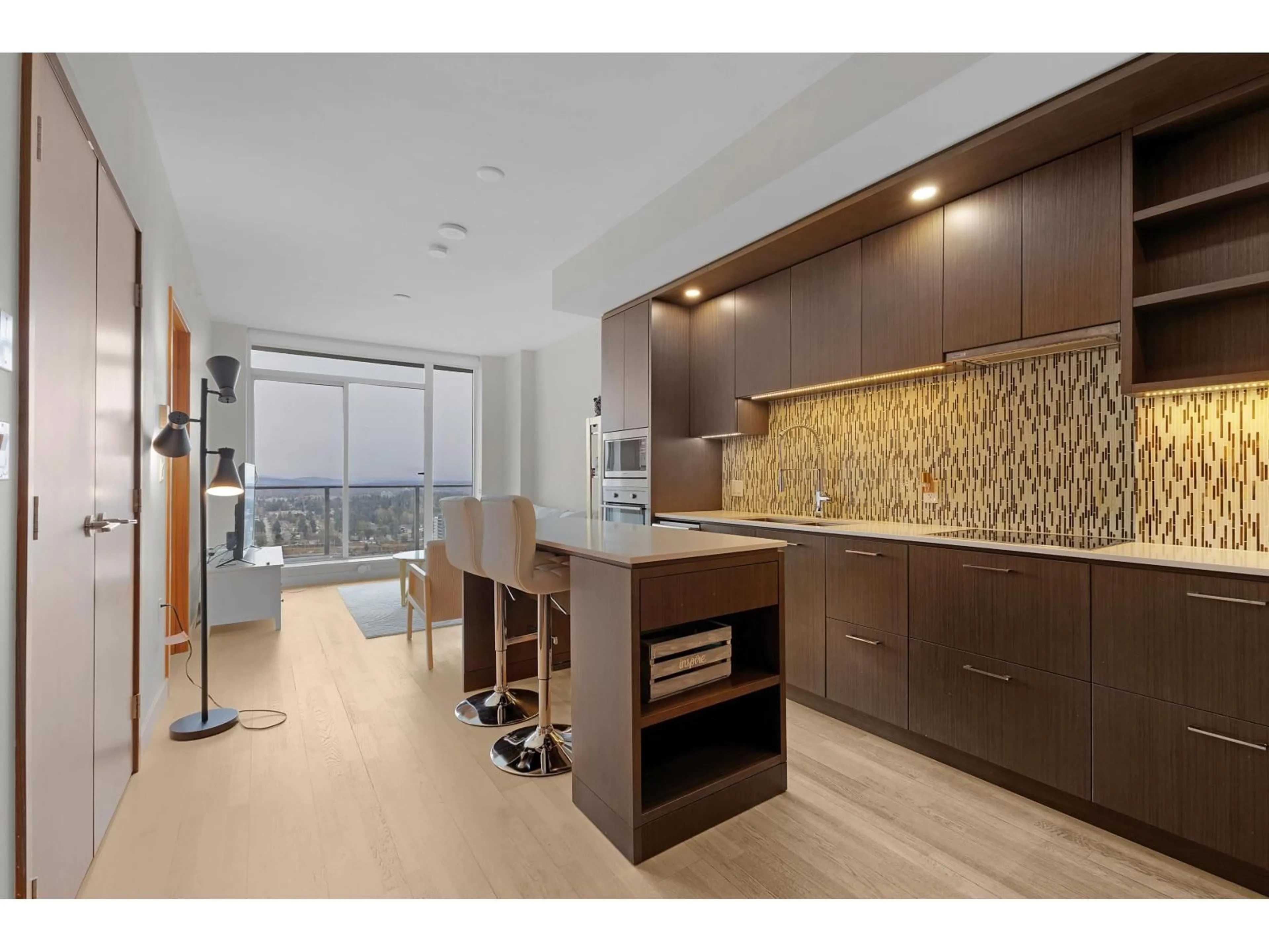 Open concept kitchen, unknown for 4304 - 13495 CENTRAL AVENUE, Surrey British Columbia V3T0K2