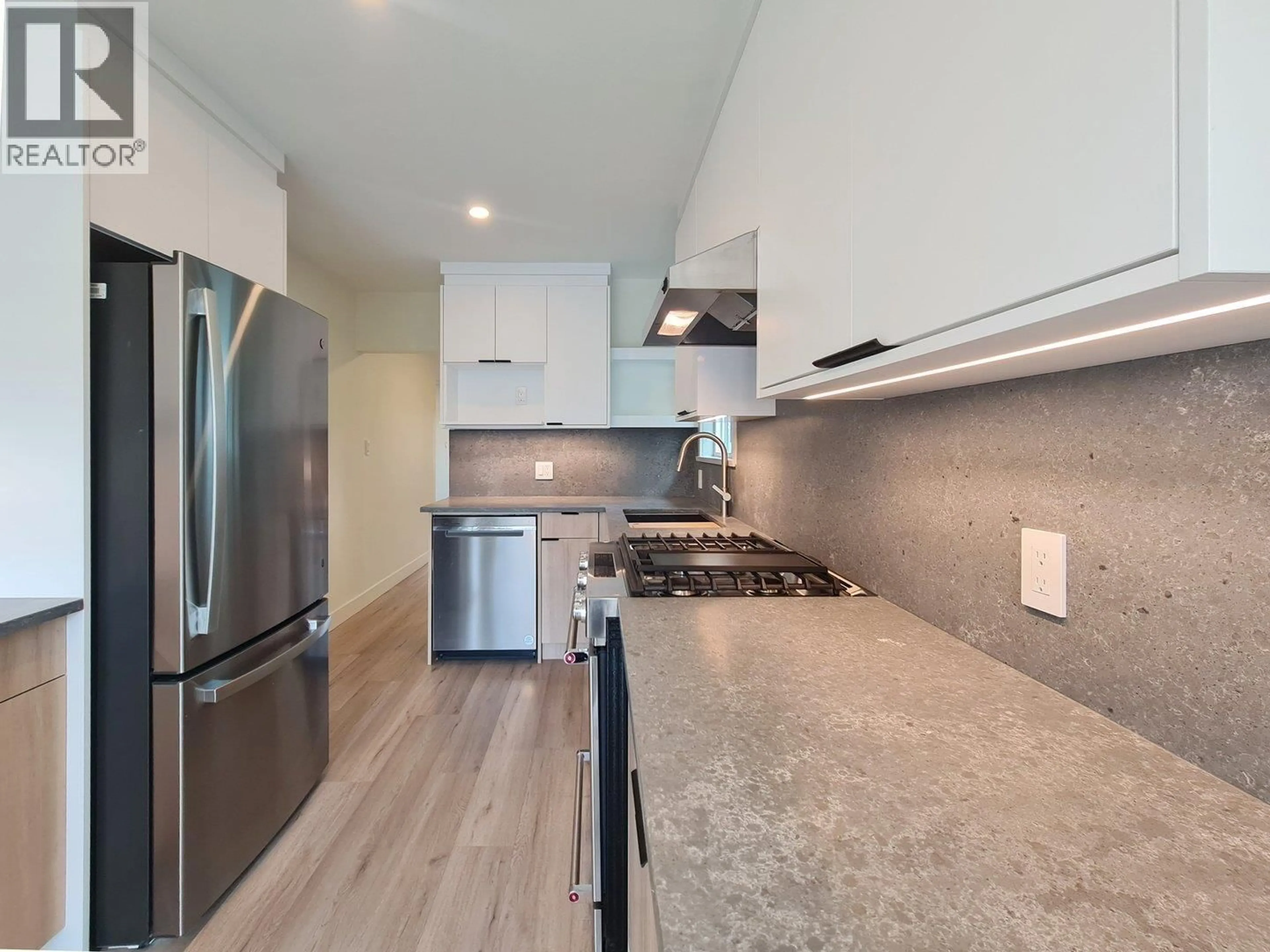 Open concept kitchen, ceramic/tile floor for 790 68TH AVENUE, Vancouver British Columbia V6P2T9