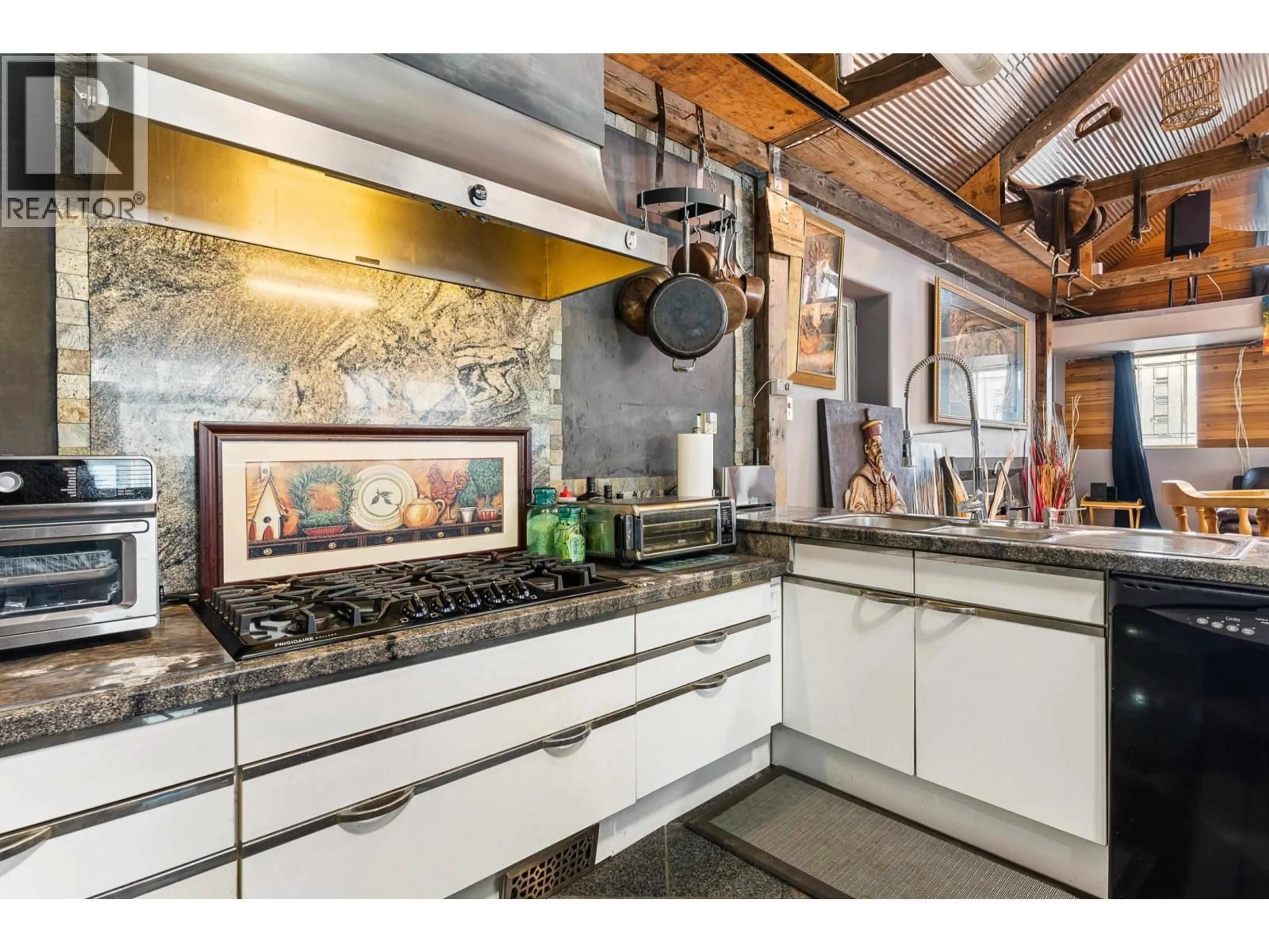 Rustic kitchen, unknown for 1867 SALISBURY AVENUE, Port Coquitlam British Columbia V3B1X6