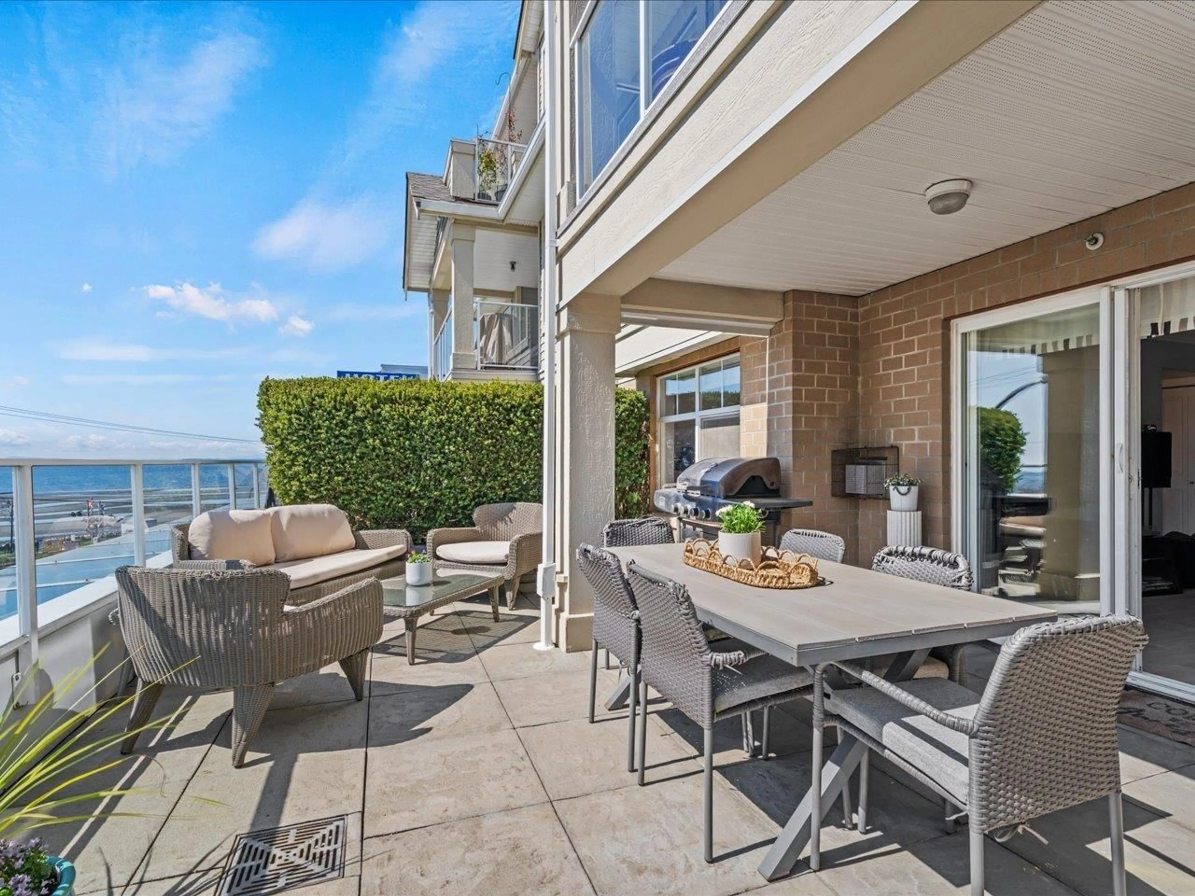 Patio, water/lake/river/ocean view for 112 - 15621 MARINE DRIVE, White Rock British Columbia V4B1E1